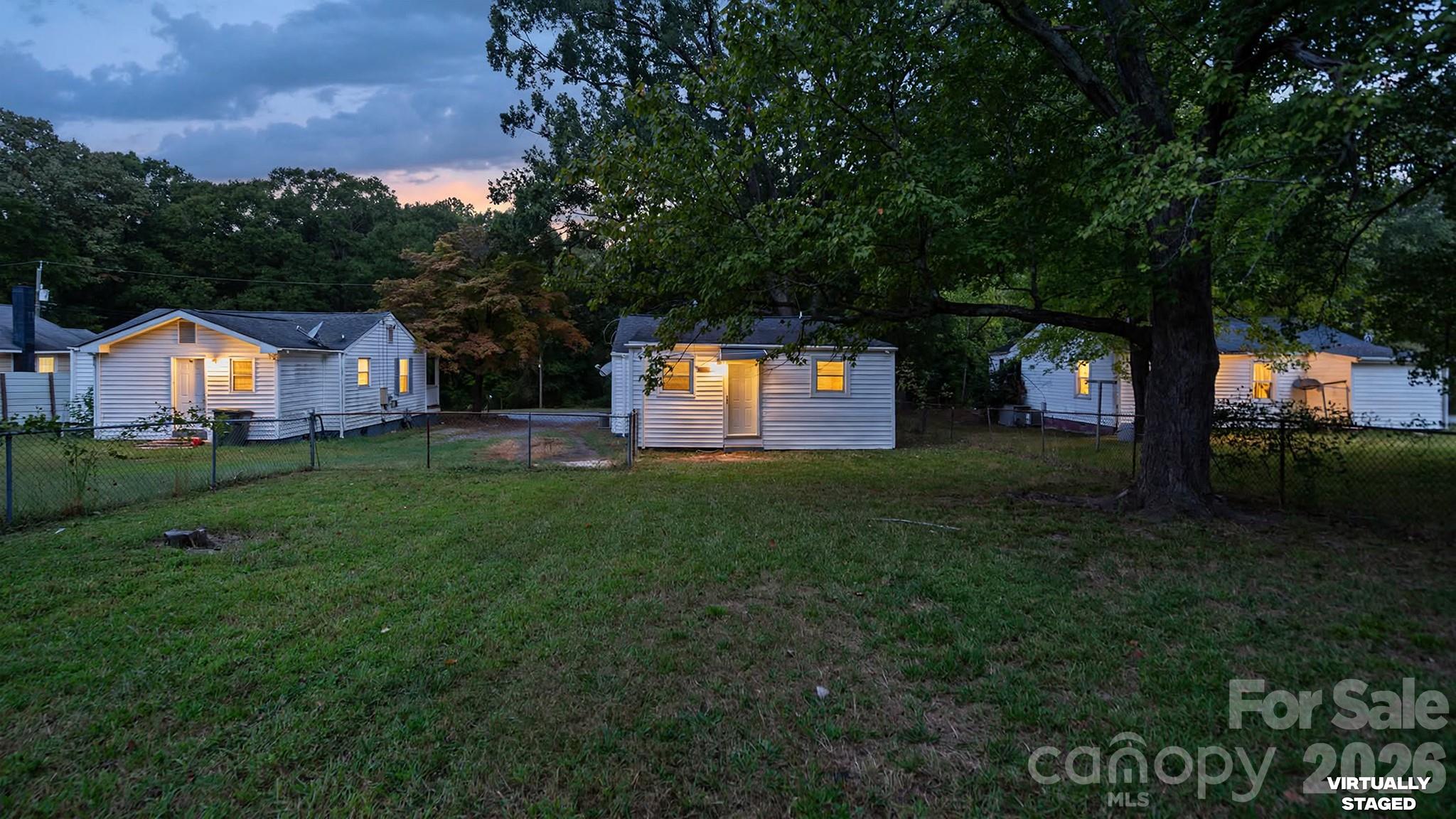 Single Family Residence at 1409 Essex Street, Gastonia, photo 21 of 29