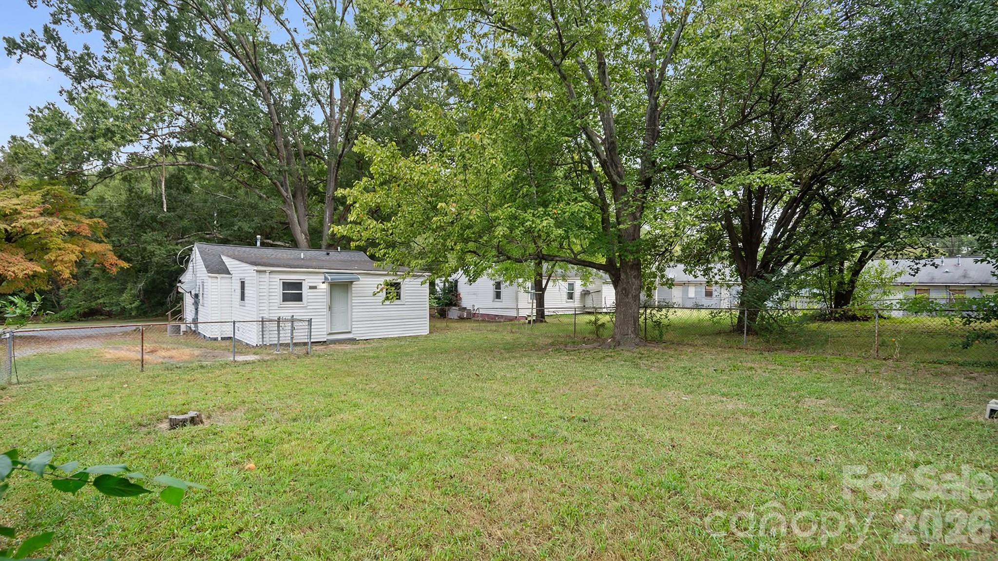 Single Family Residence at 1409 Essex Street, Gastonia, photo 25 of 29