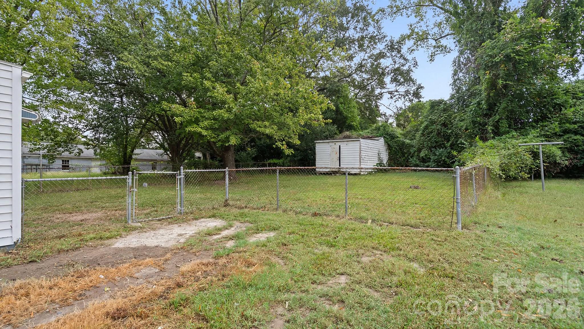 Single Family Residence at 1409 Essex Street, Gastonia, photo 28 of 29
