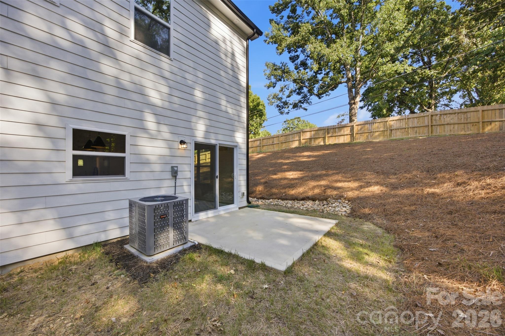Townhouse at 603 Coulwood Drive, Charlotte, photo 31 of 48