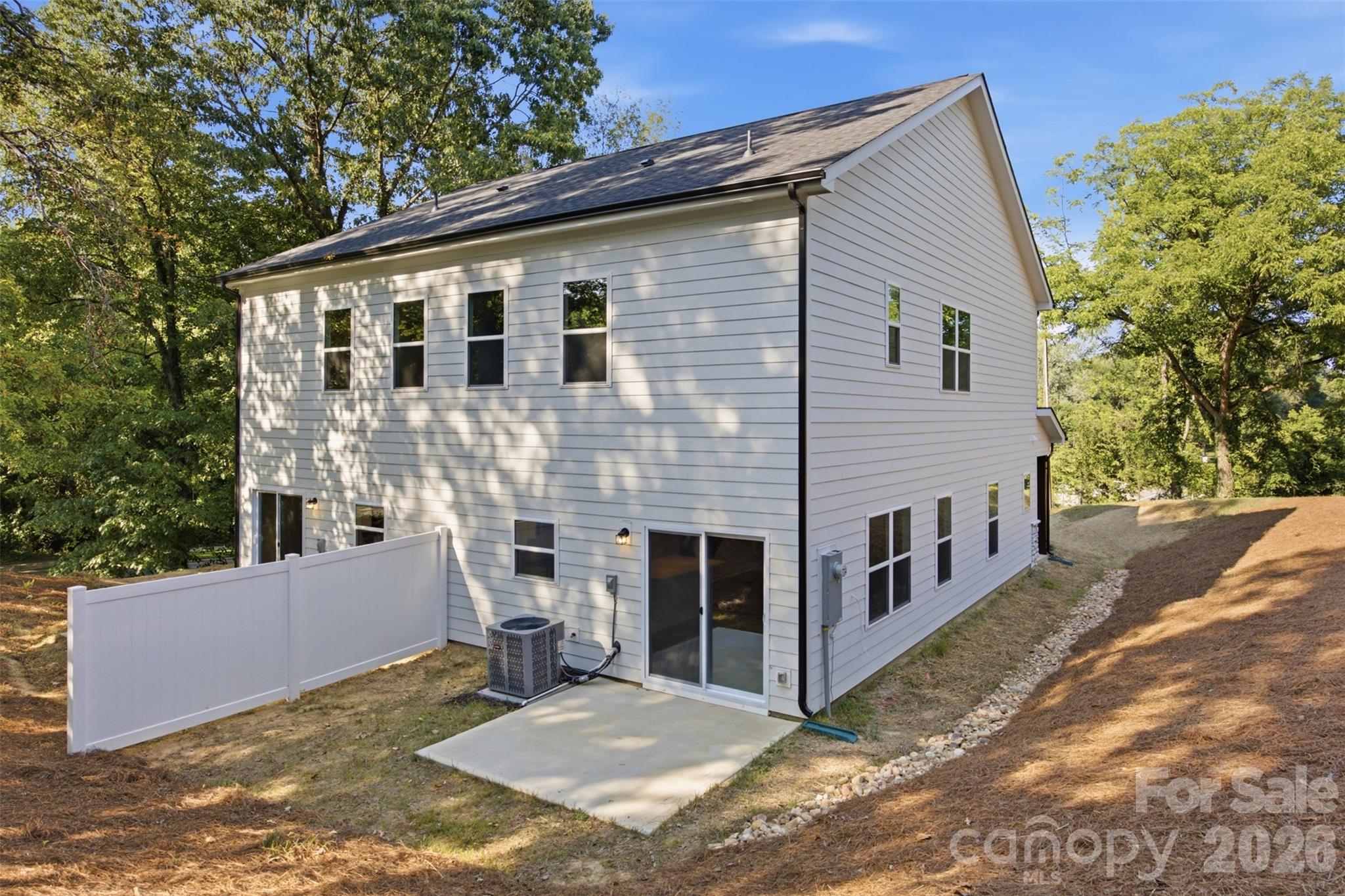 Townhouse at 603 Coulwood Drive, Charlotte, photo 33 of 48