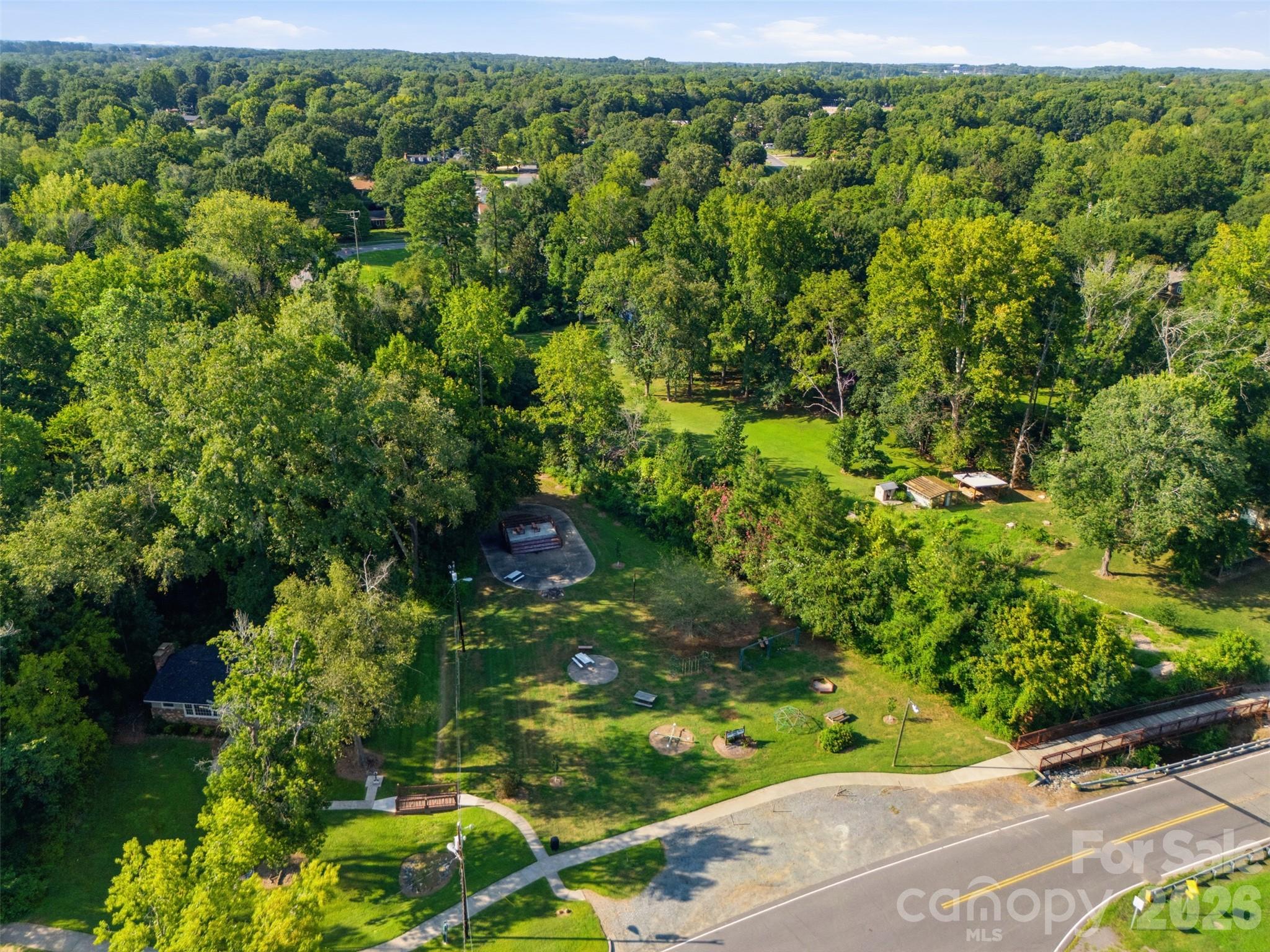 Townhouse at 603 Coulwood Drive, Charlotte, photo 41 of 48