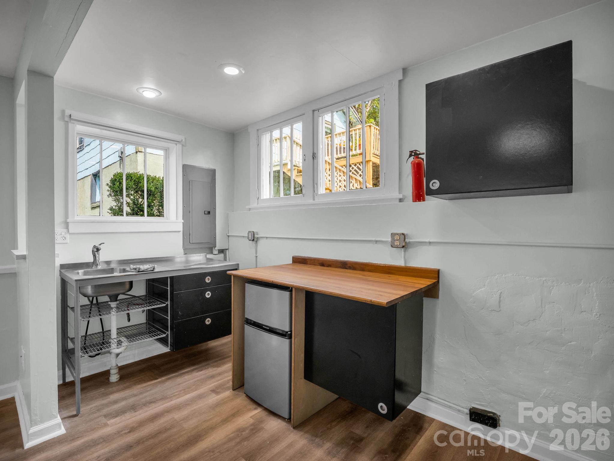 200 basement apartment kitchenette - 198 & 200 Courtland Place, Asheville