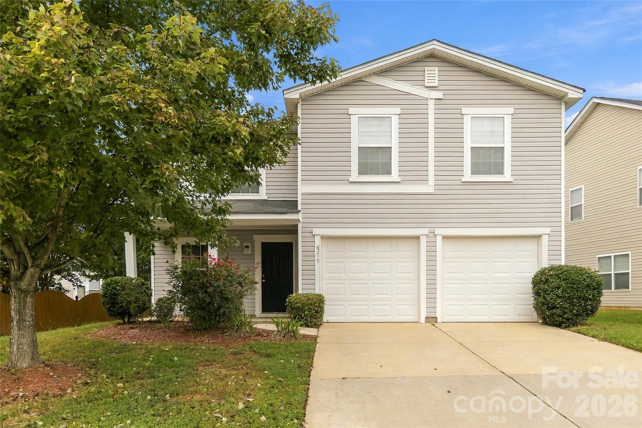 6215 Woodland Commons Drive