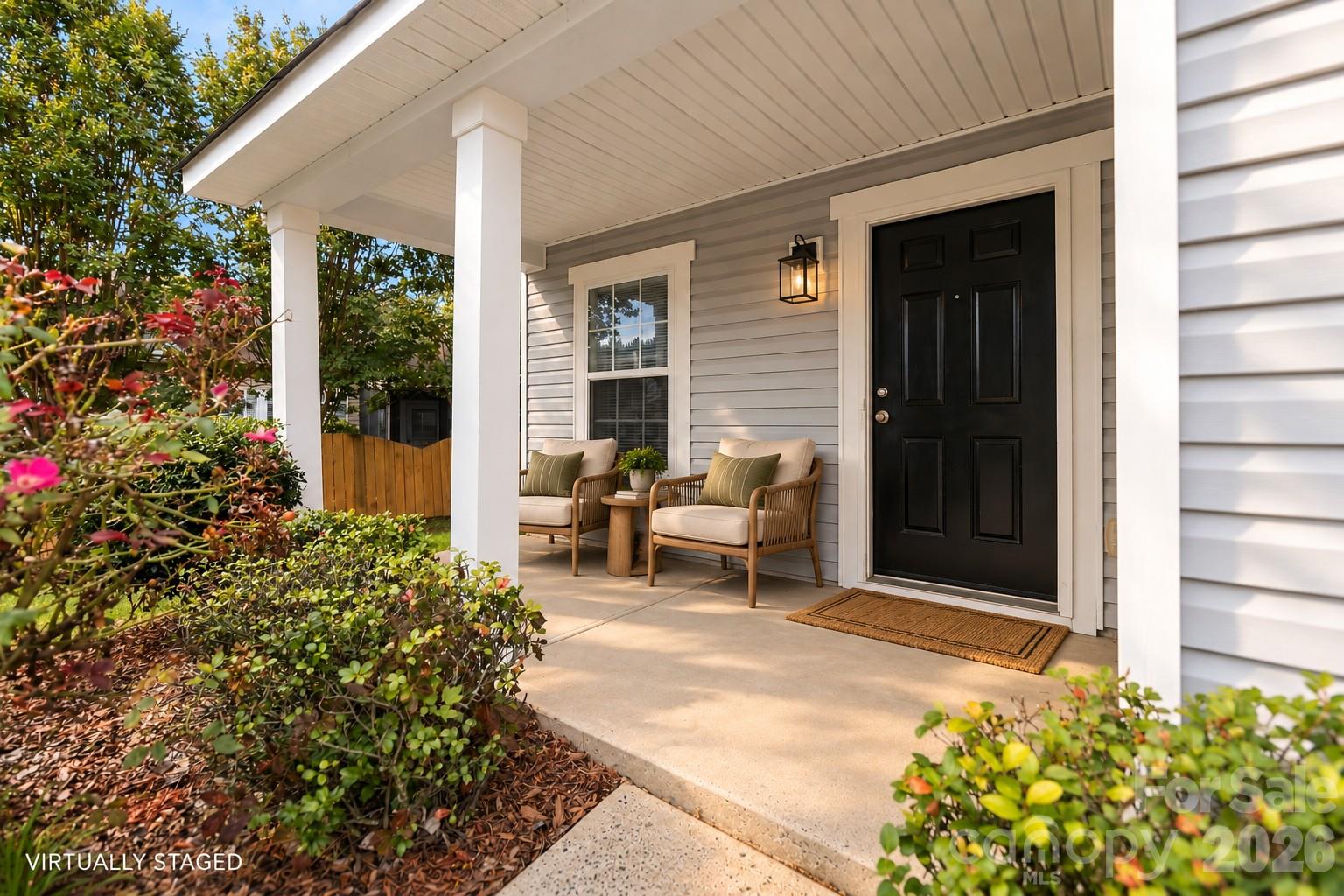 Single Family Residence at 6215 Woodland Commons Drive, Charlotte, photo 2 of 24