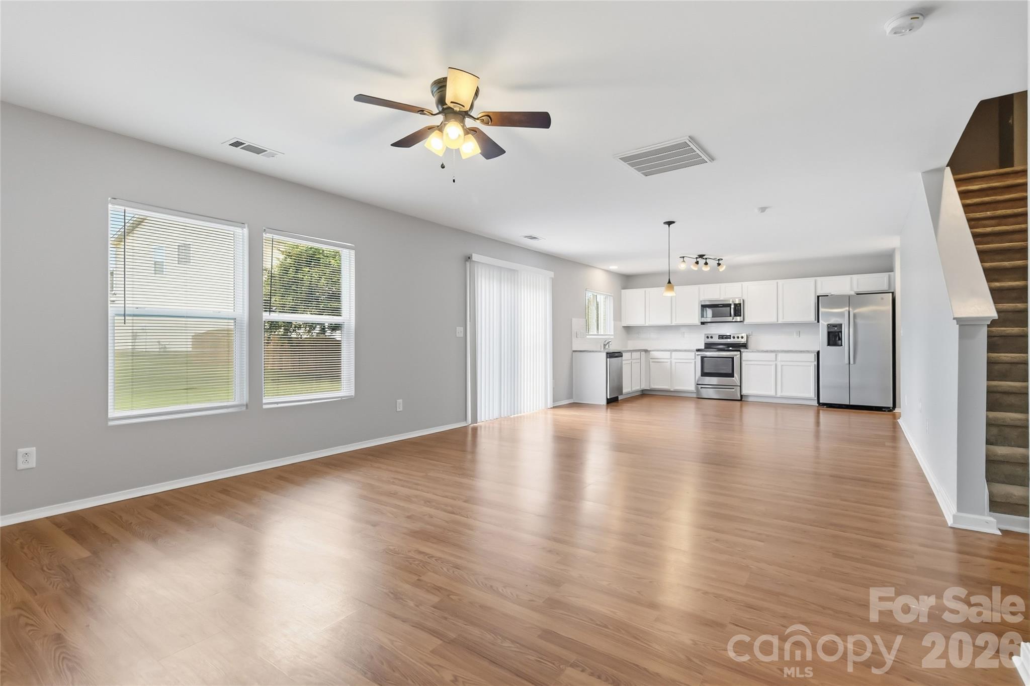 Single Family Residence at 6215 Woodland Commons Drive, Charlotte, photo 8 of 24