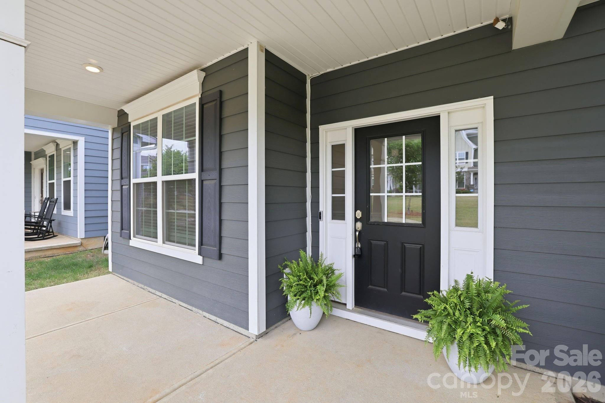 Single Family Residence at 8123 Cornhill Avenue, Charlotte, photo 2 of 37
