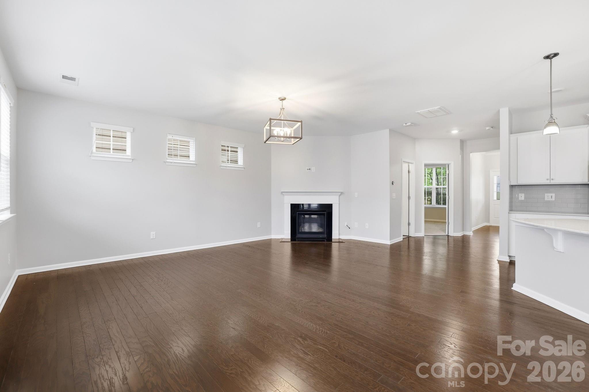 Single Family Residence at 8123 Cornhill Avenue, Charlotte, photo 12 of 37