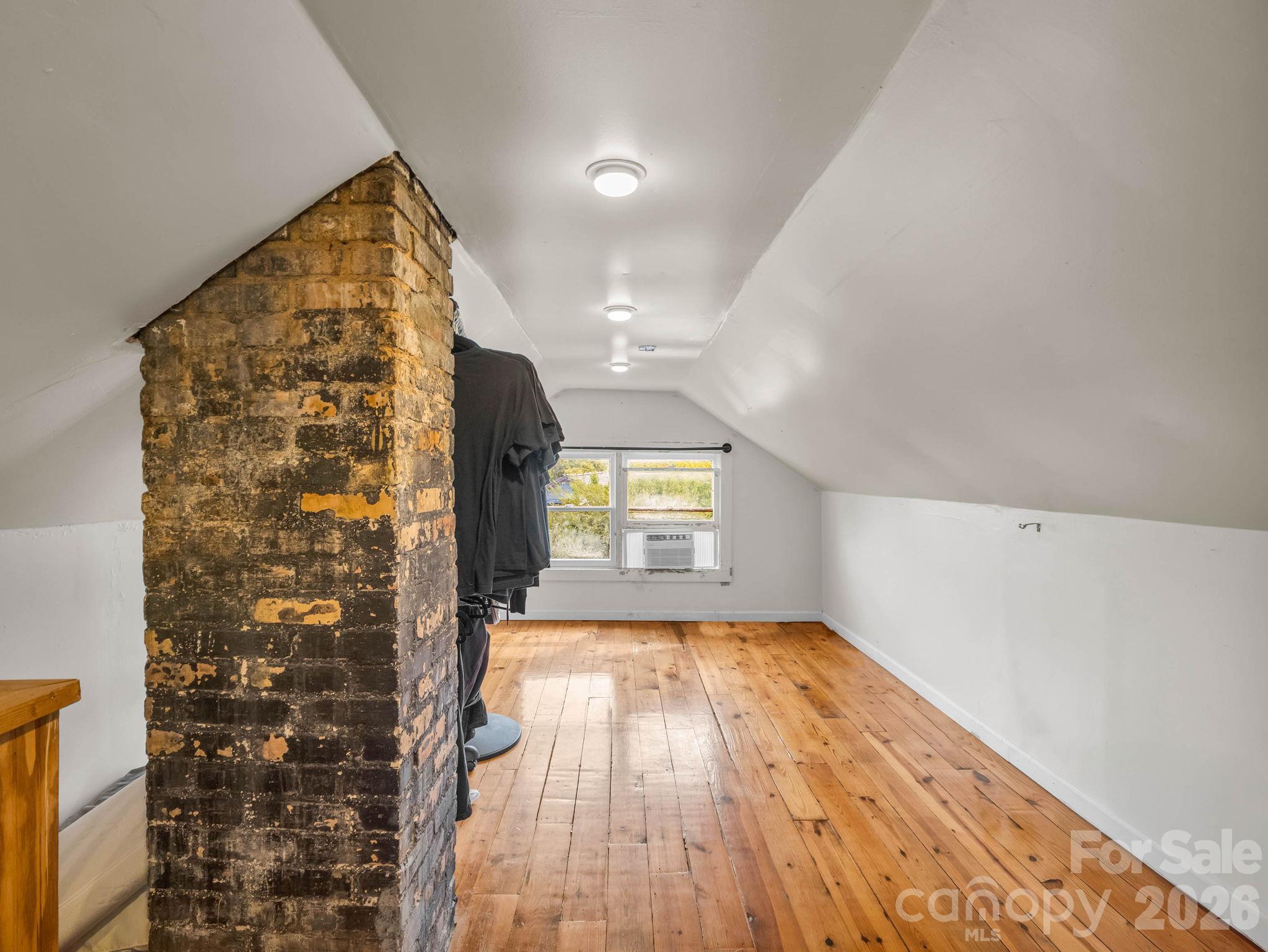200 finished attic not included in HLA - 198 & 200 Courtland Place, Asheville