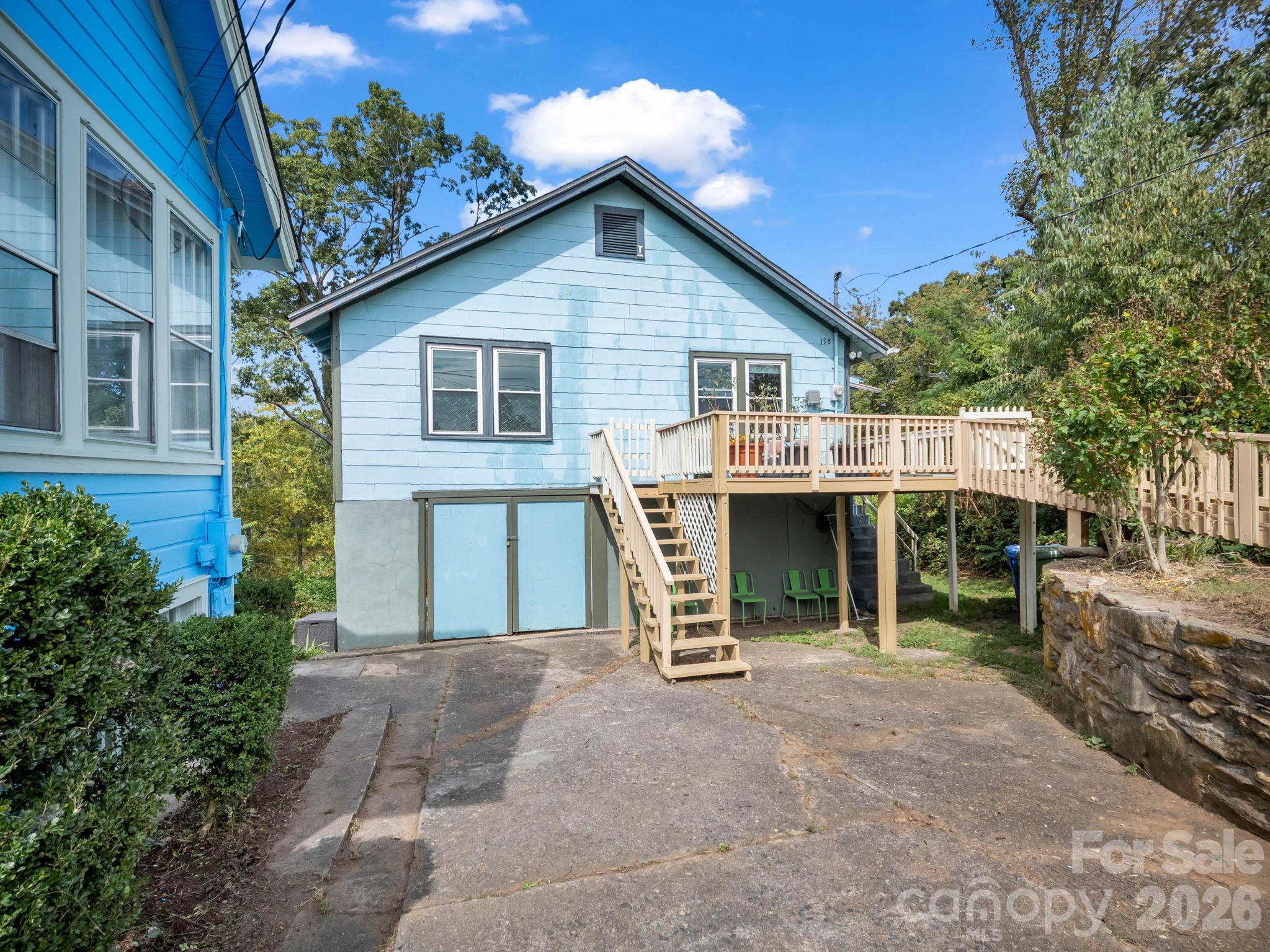 198 exterior - 198 & 200 Courtland Place, Asheville