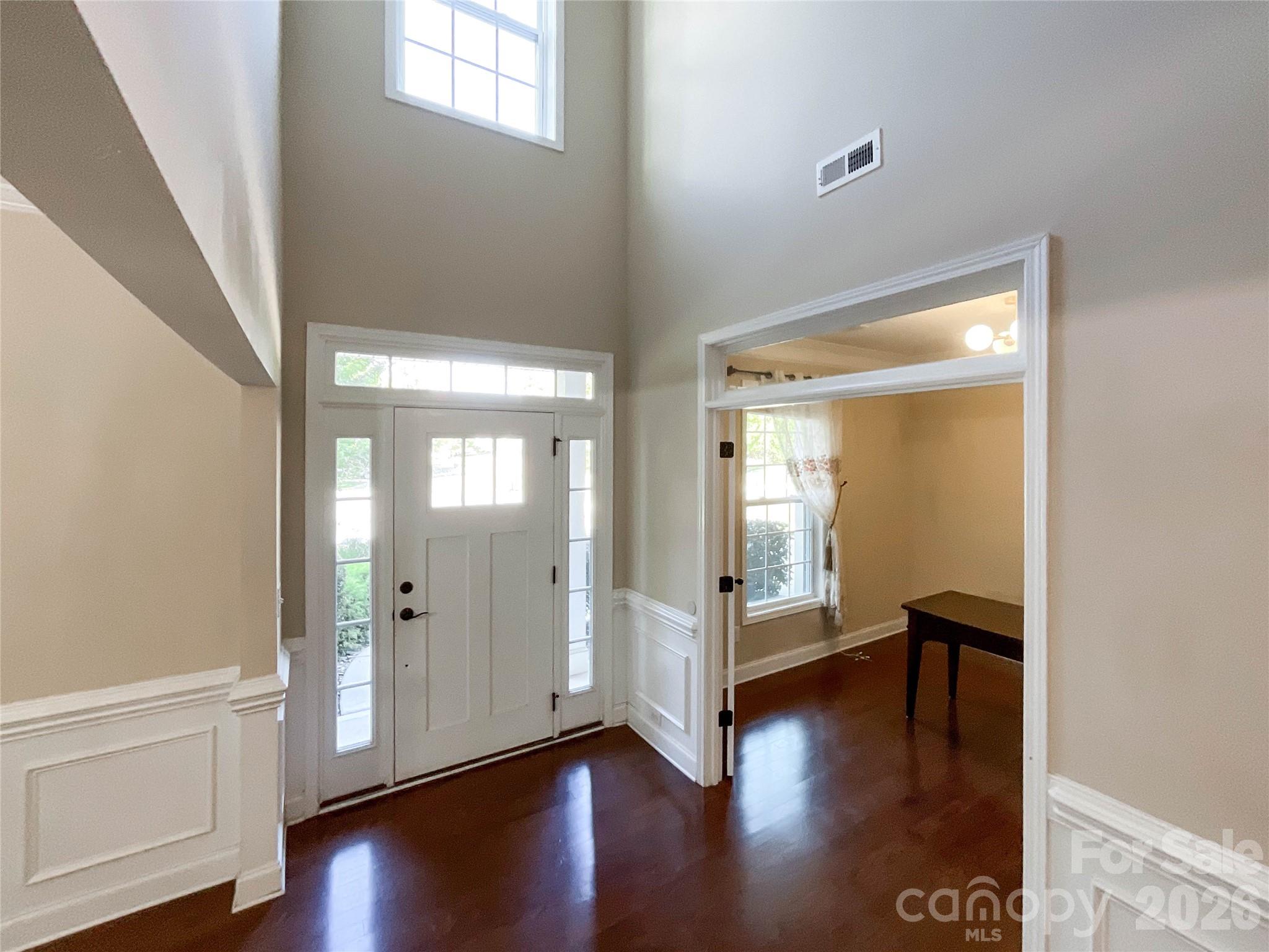 Single Family Residence at 7527 Snowbird Court, Mint Hill, photo 5 of 45