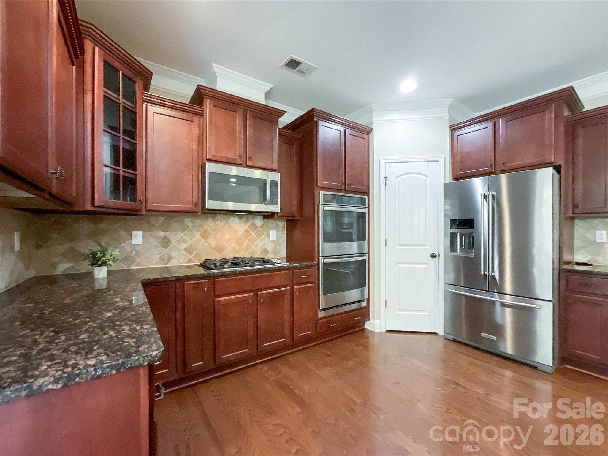 Single Family Residence at 7527 Snowbird Court, Mint Hill, photo 13 of 45