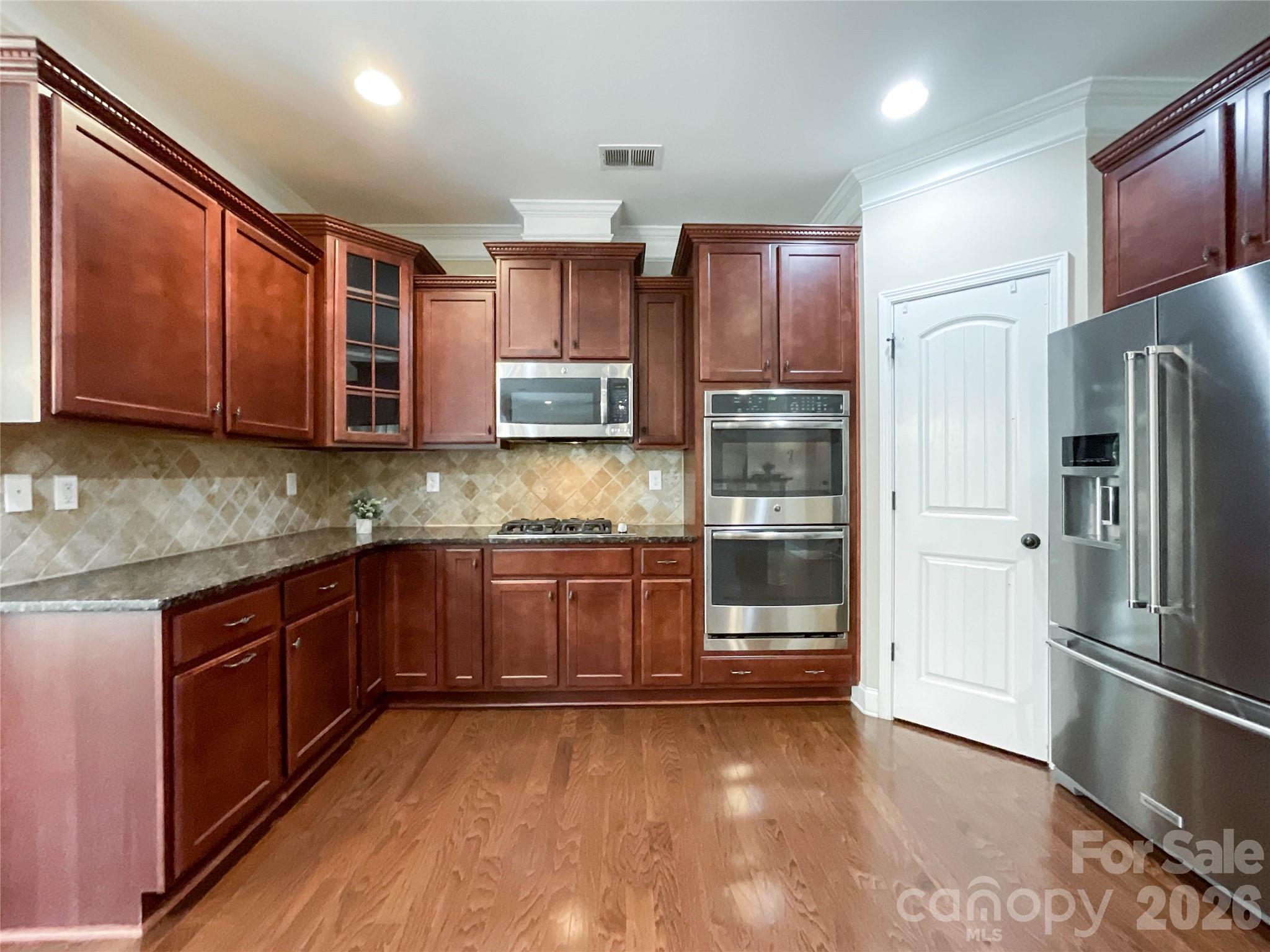 Single Family Residence at 7527 Snowbird Court, Mint Hill, photo 14 of 45
