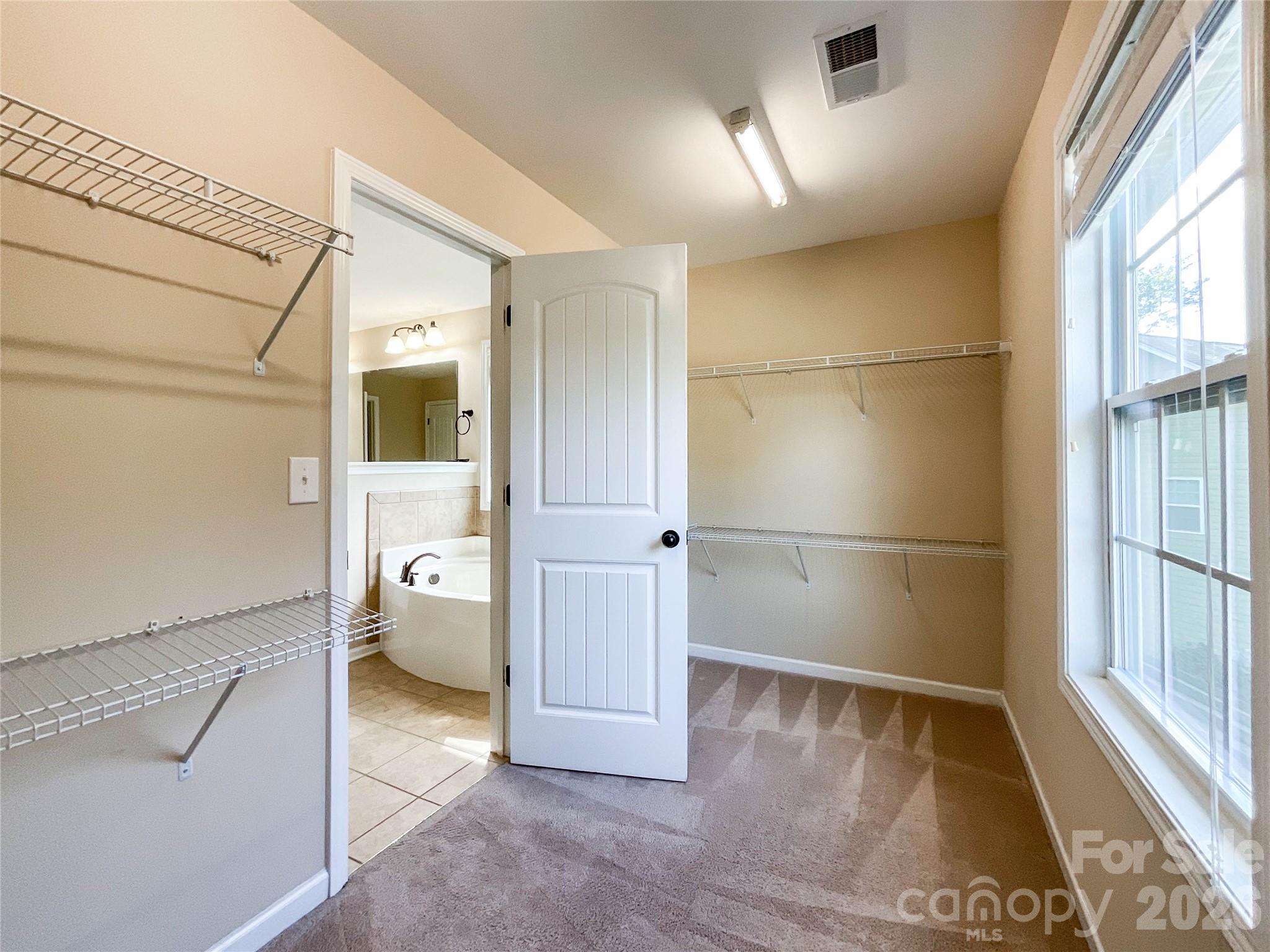 Single Family Residence at 7527 Snowbird Court, Mint Hill, photo 37 of 45