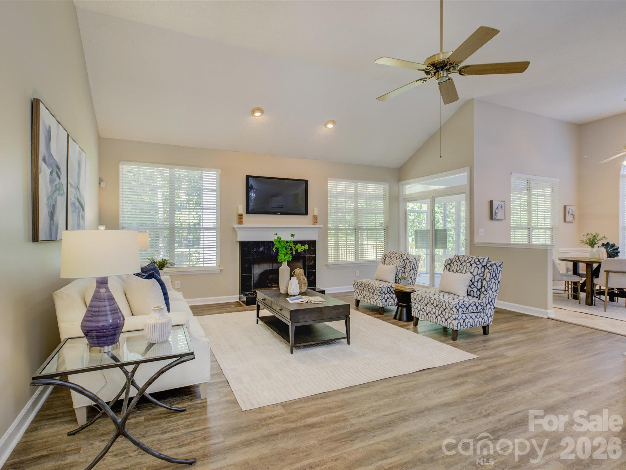 Single Family Residence at 9207 Rainbow Forest Drive, Charlotte, photo 5 of 47