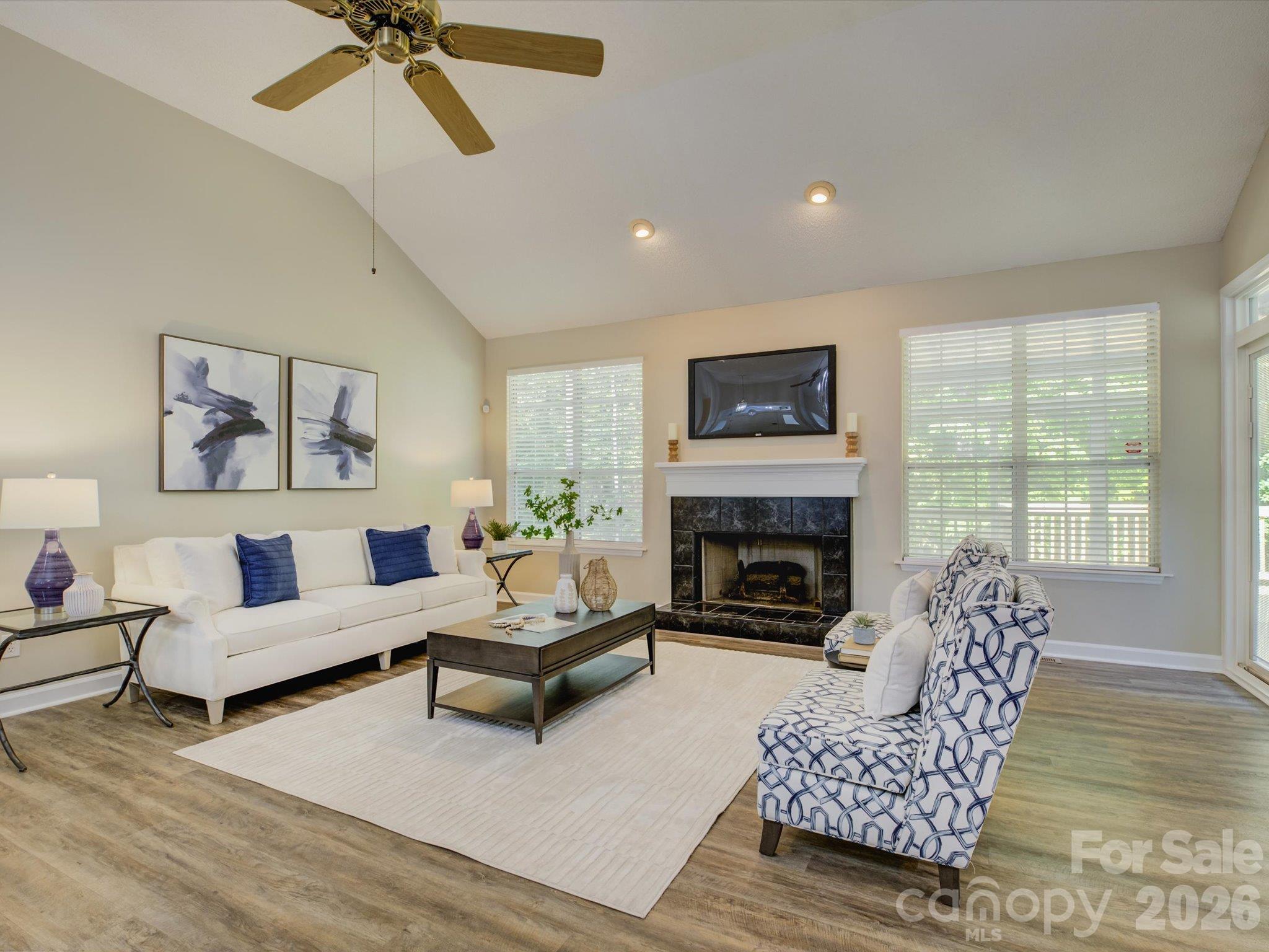 Single Family Residence at 9207 Rainbow Forest Drive, Charlotte, photo 7 of 47