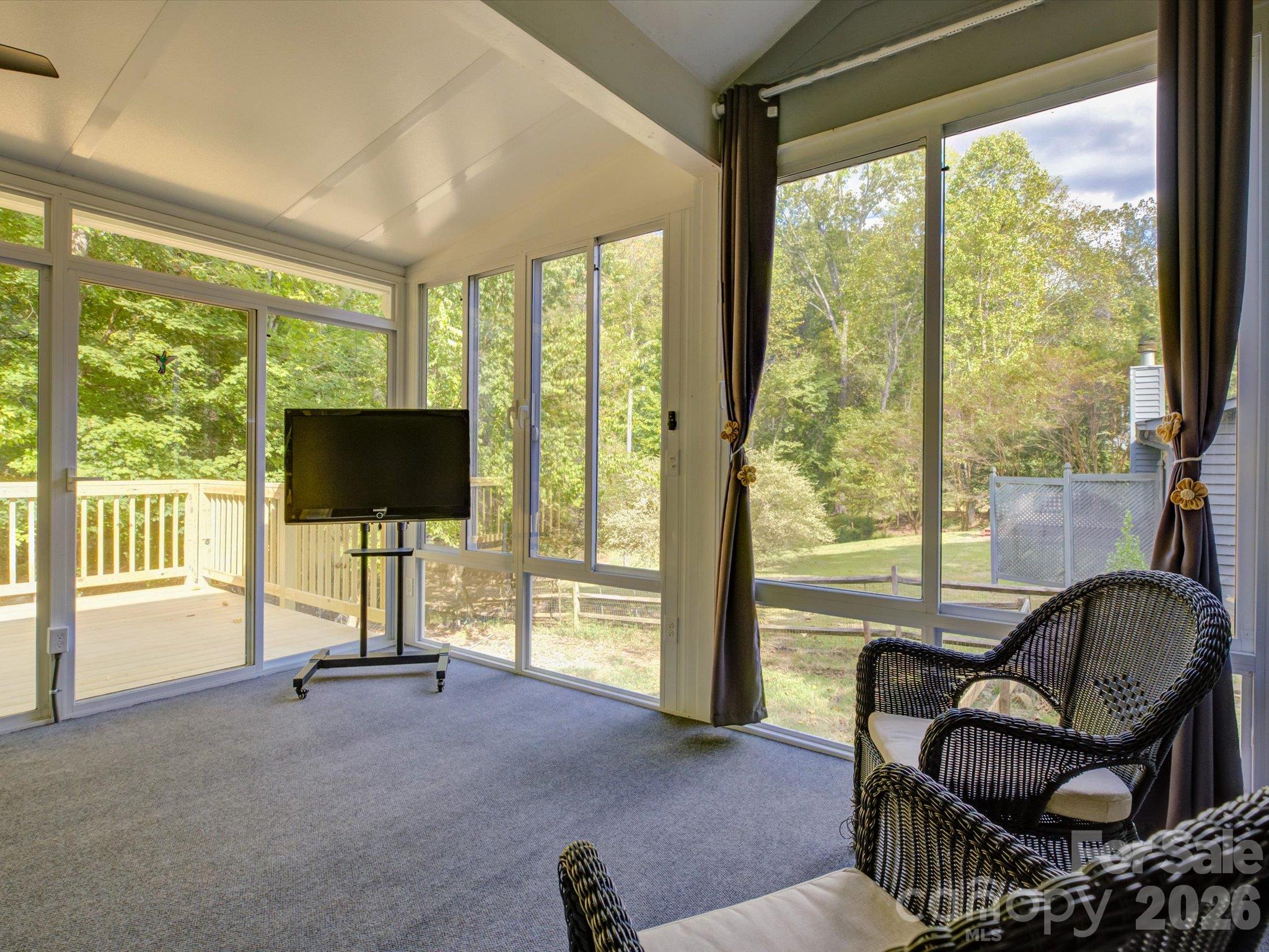 Single Family Residence at 9207 Rainbow Forest Drive, Charlotte, photo 10 of 47