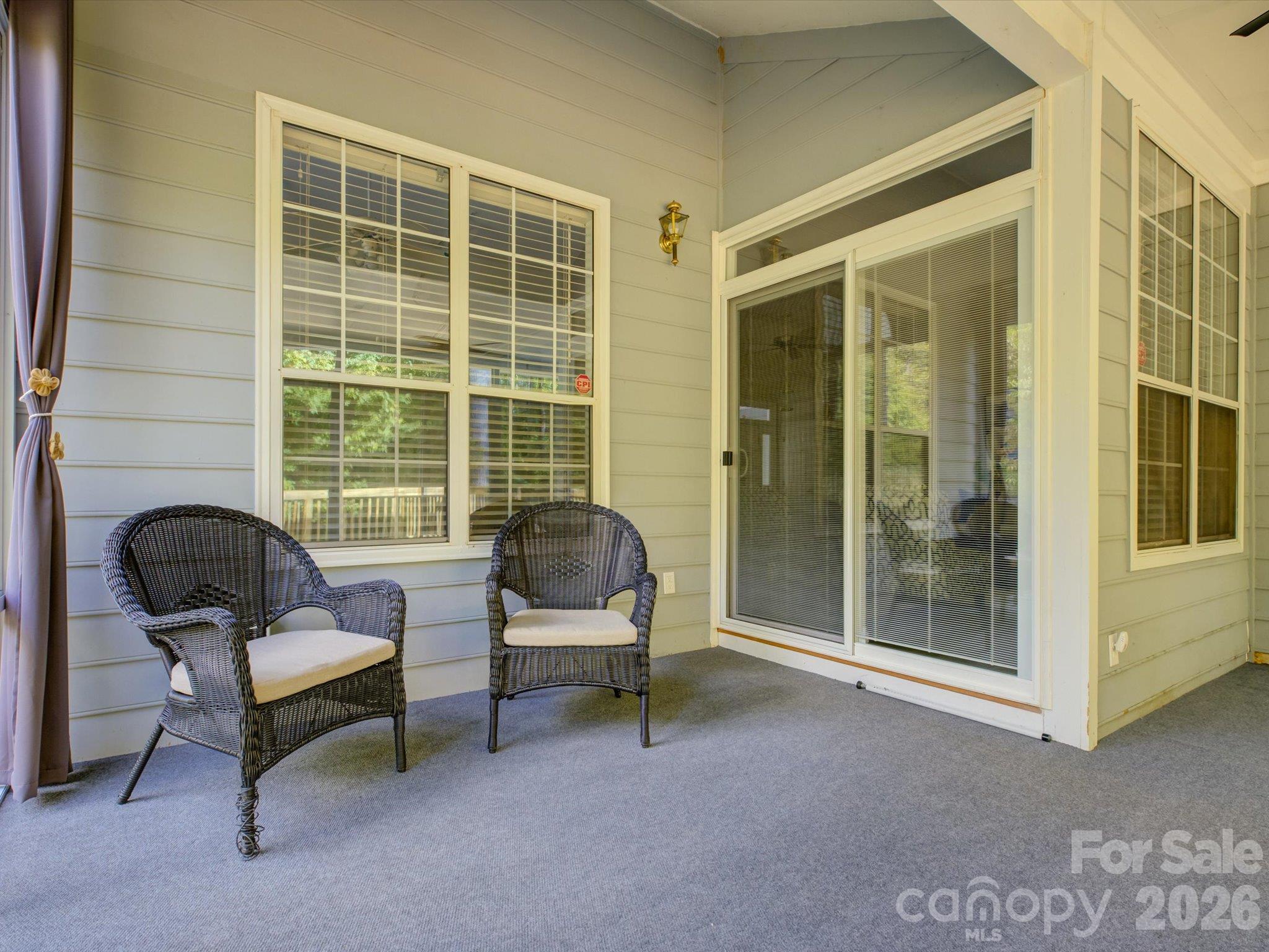 Single Family Residence at 9207 Rainbow Forest Drive, Charlotte, photo 12 of 47