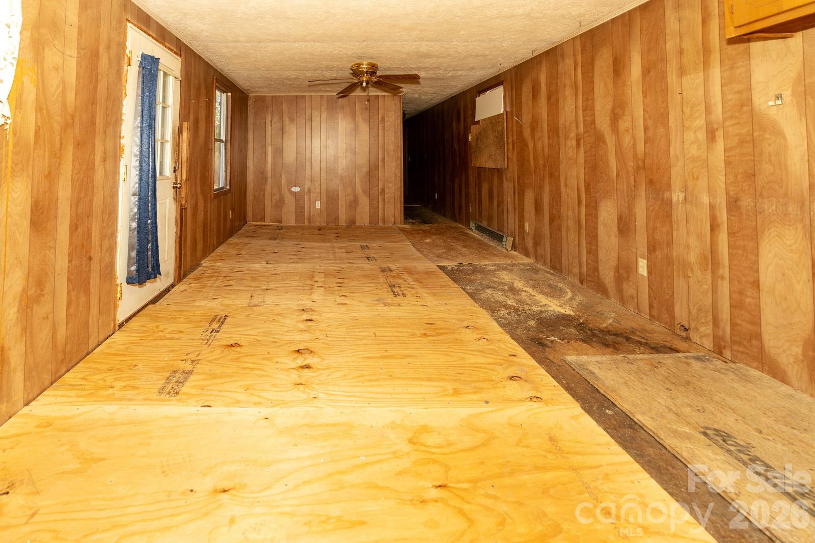 Single Family Residence at 855 Hickory Grove Ballpark Road, Bladenboro, photo 4 of 14