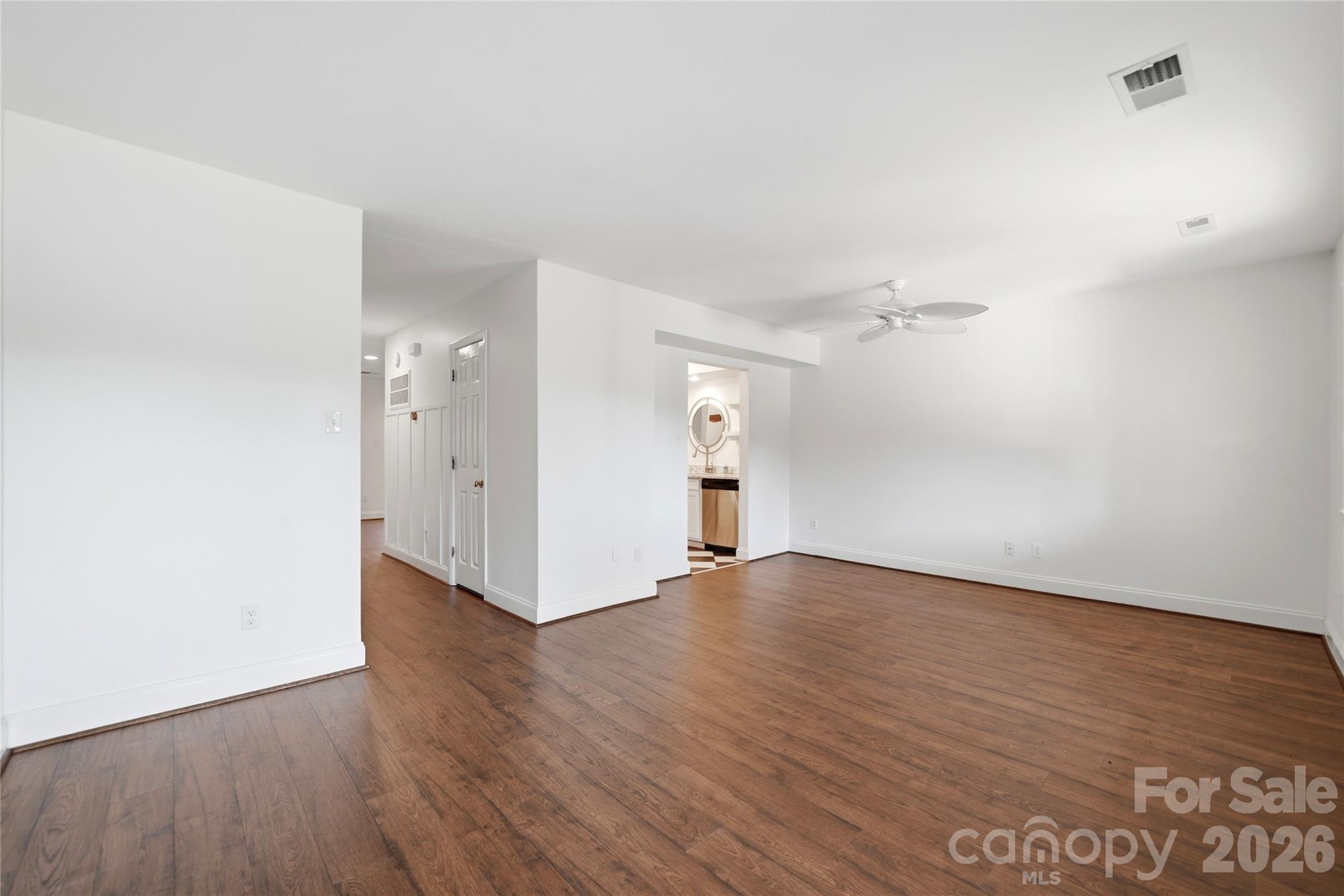 Townhouse at 8014 Westcape Drive, Denver, photo 15 of 31