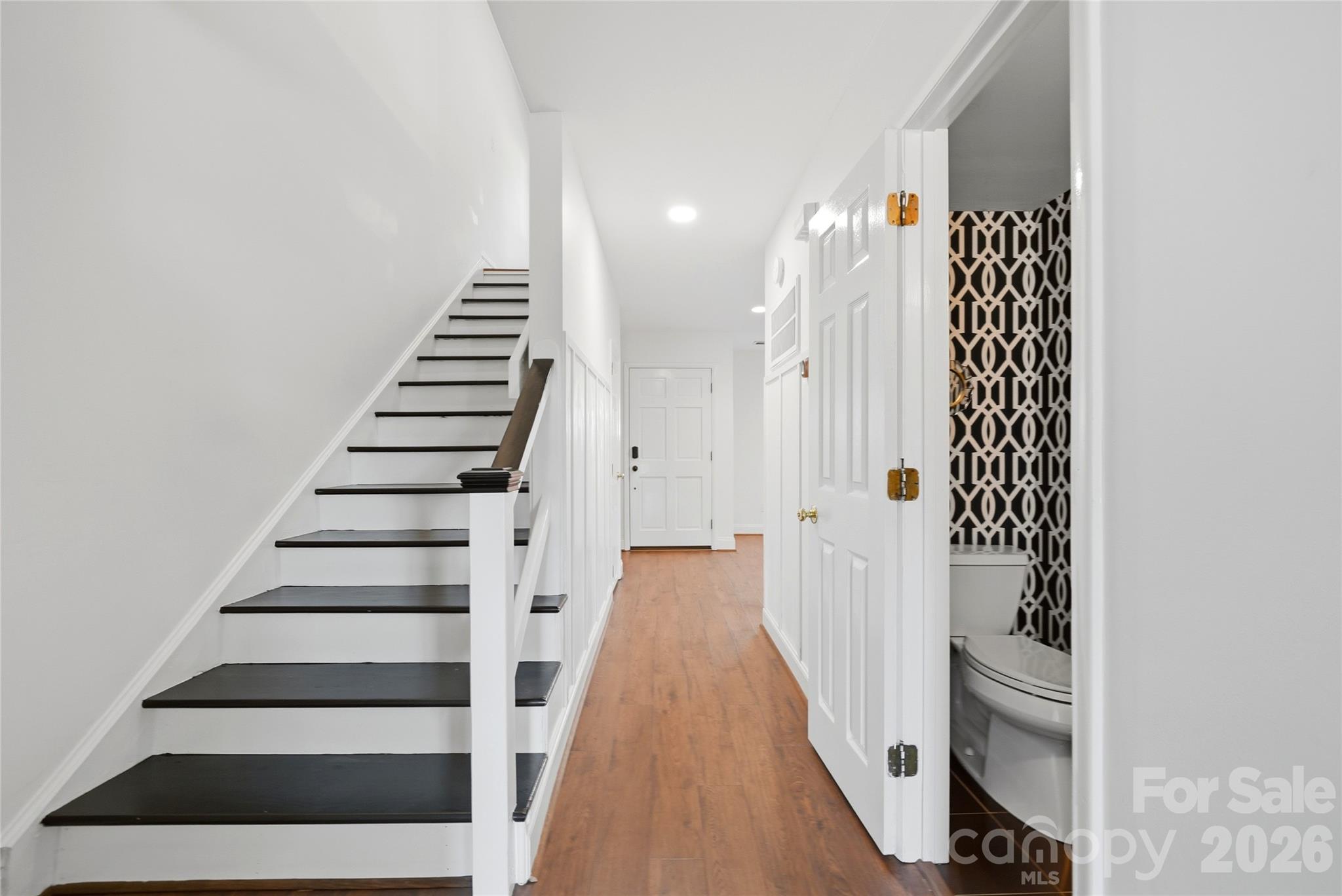 Townhouse at 8014 Westcape Drive, Denver, photo 17 of 31