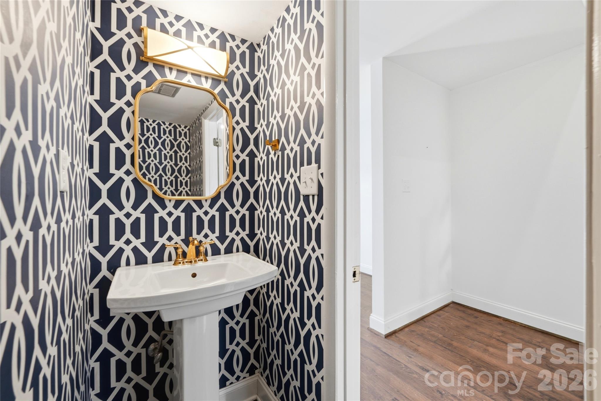 Townhouse at 8014 Westcape Drive, Denver, photo 18 of 31