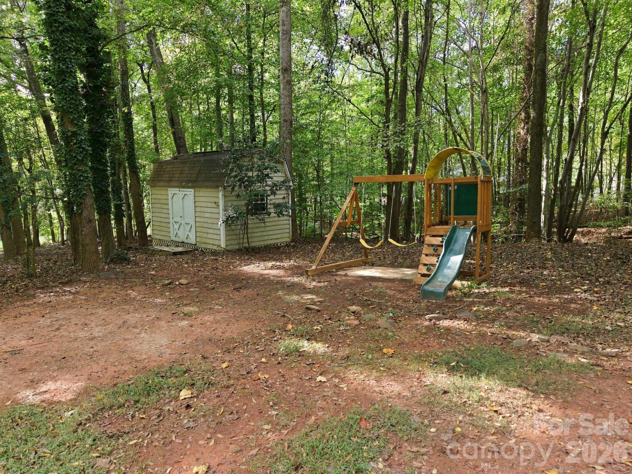 Single Family Residence at 218 Culpeze Road, Mooresville, photo 5 of 44