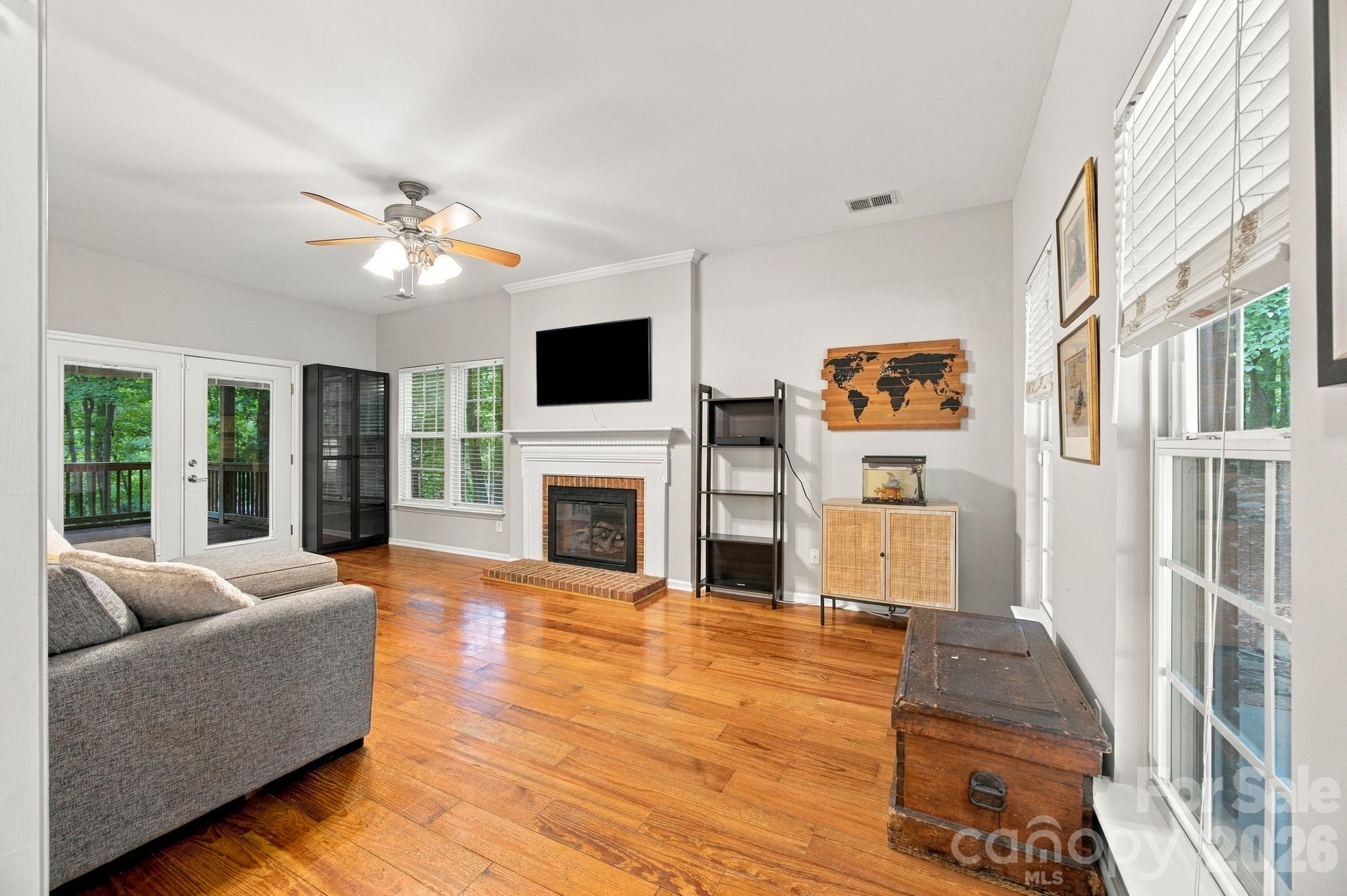 Single Family Residence at 218 Culpeze Road, Mooresville, photo 16 of 44