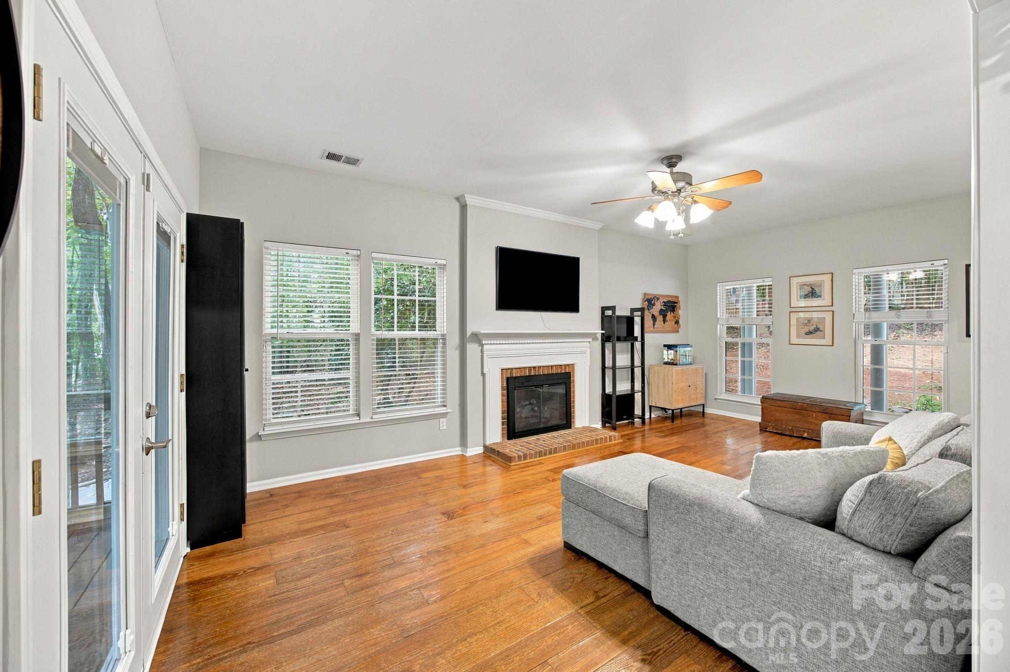 Single Family Residence at 218 Culpeze Road, Mooresville, photo 18 of 44