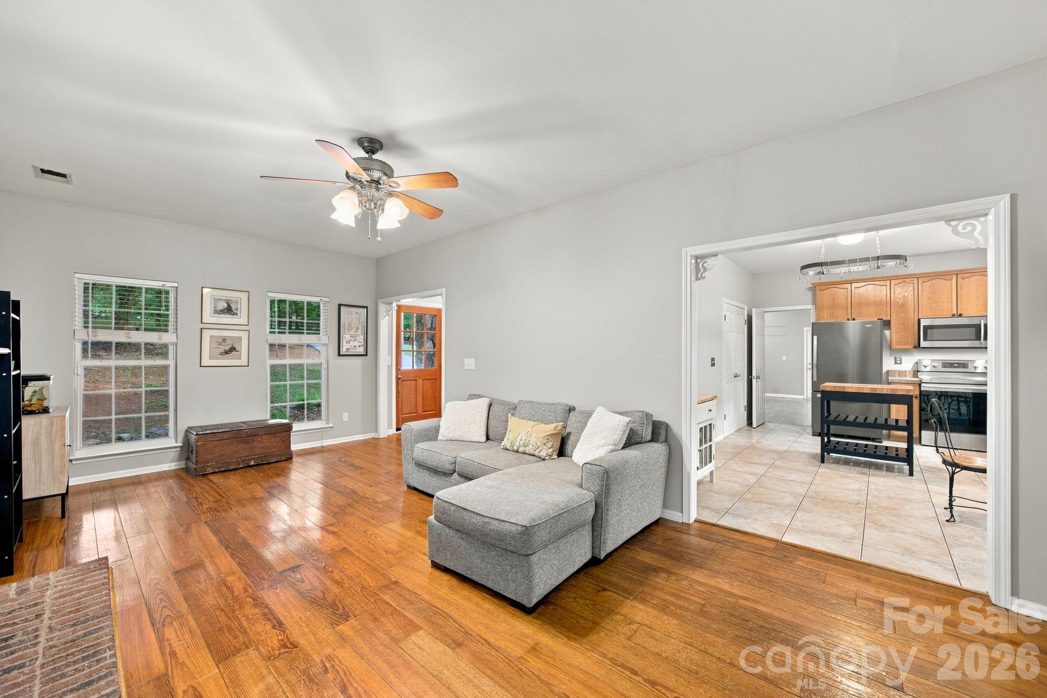 Single Family Residence at 218 Culpeze Road, Mooresville, photo 19 of 44
