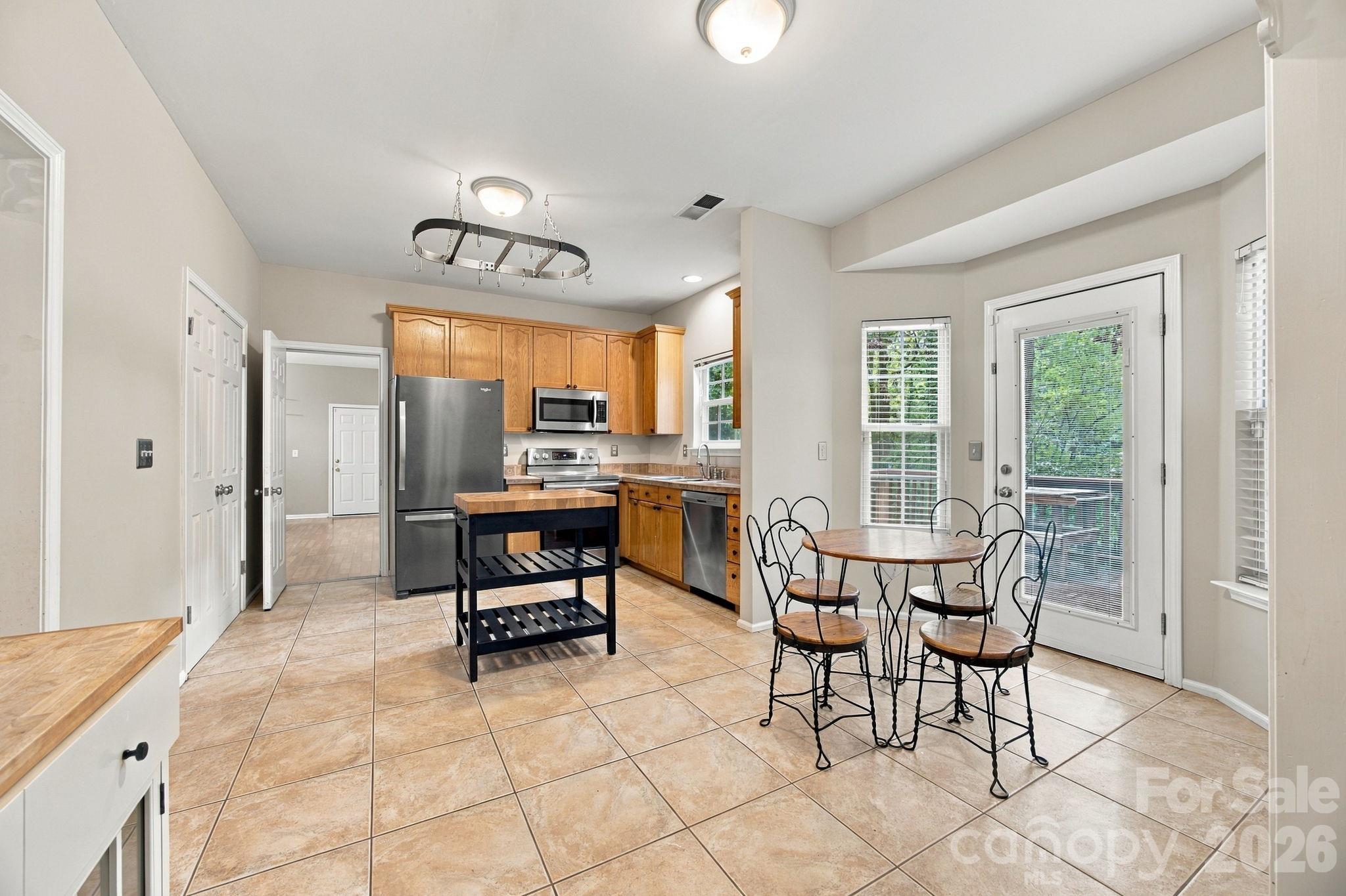 Single Family Residence at 218 Culpeze Road, Mooresville, photo 20 of 44