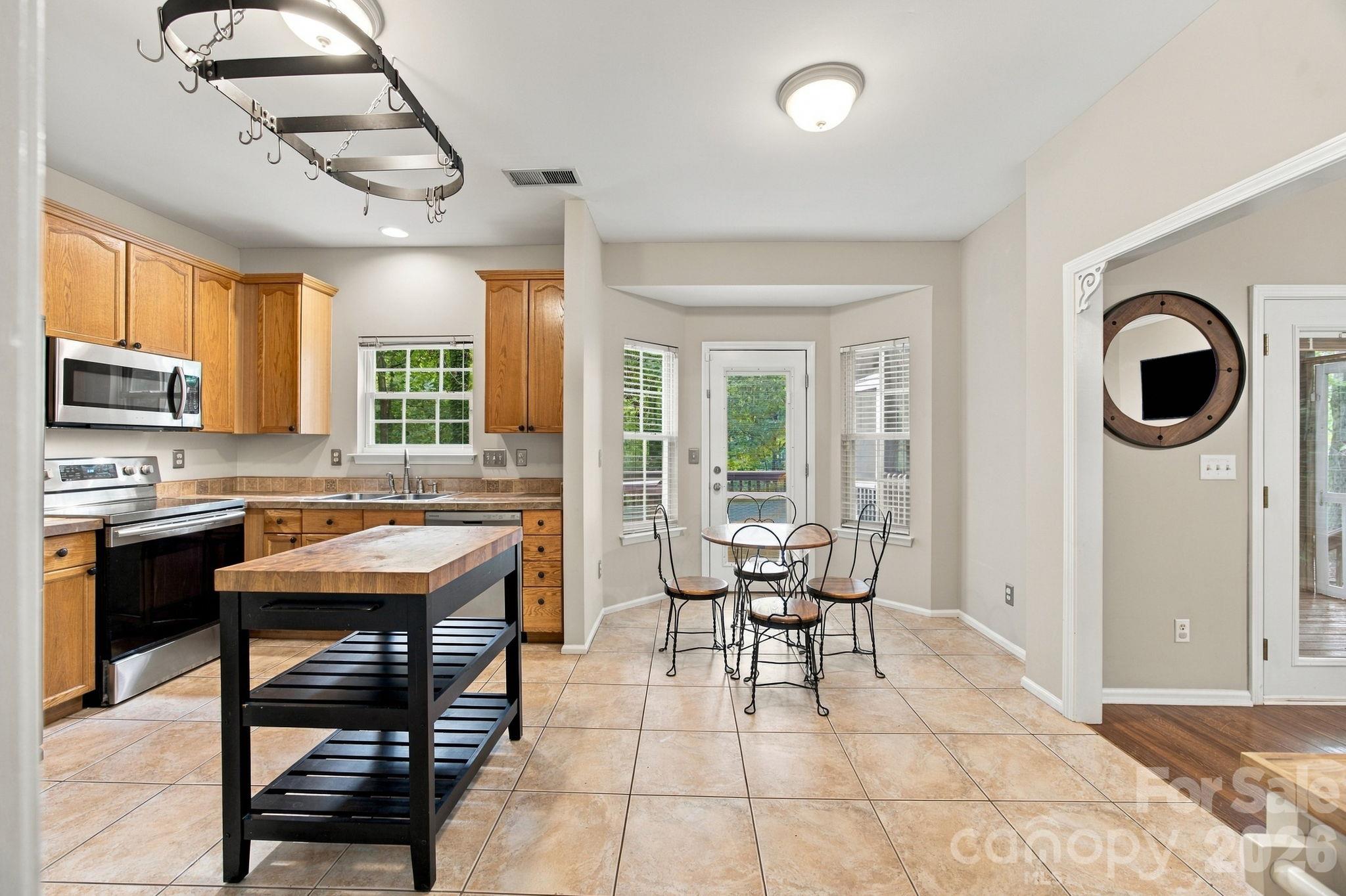 Single Family Residence at 218 Culpeze Road, Mooresville, photo 21 of 44