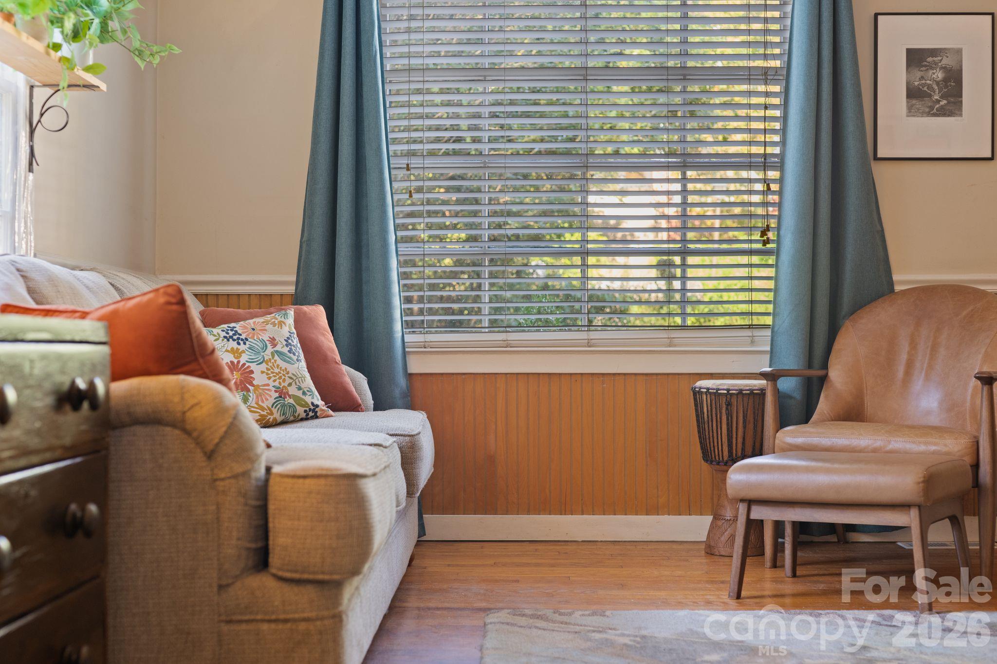 Single Family Residence at 224 Aurora Drive, Asheville, photo 3 of 26