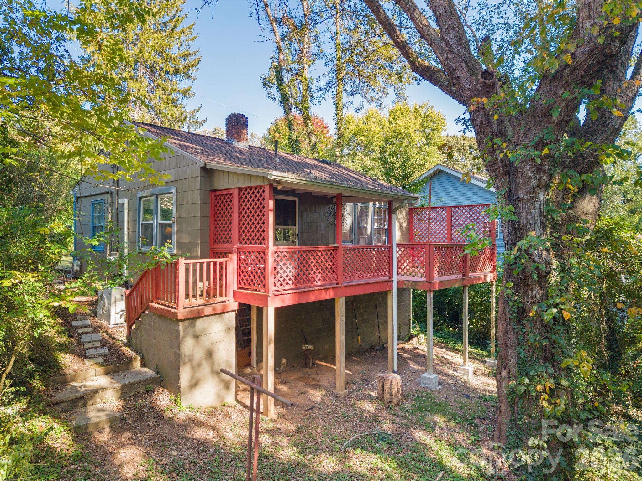 Single Family Residence at 224 Aurora Drive, Asheville, photo 19 of 26