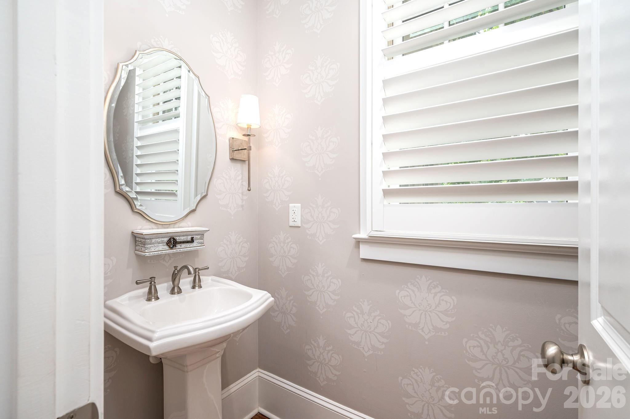 Single Family Residence at 5109 Watermead Lane, Belmont, photo 13 of 43