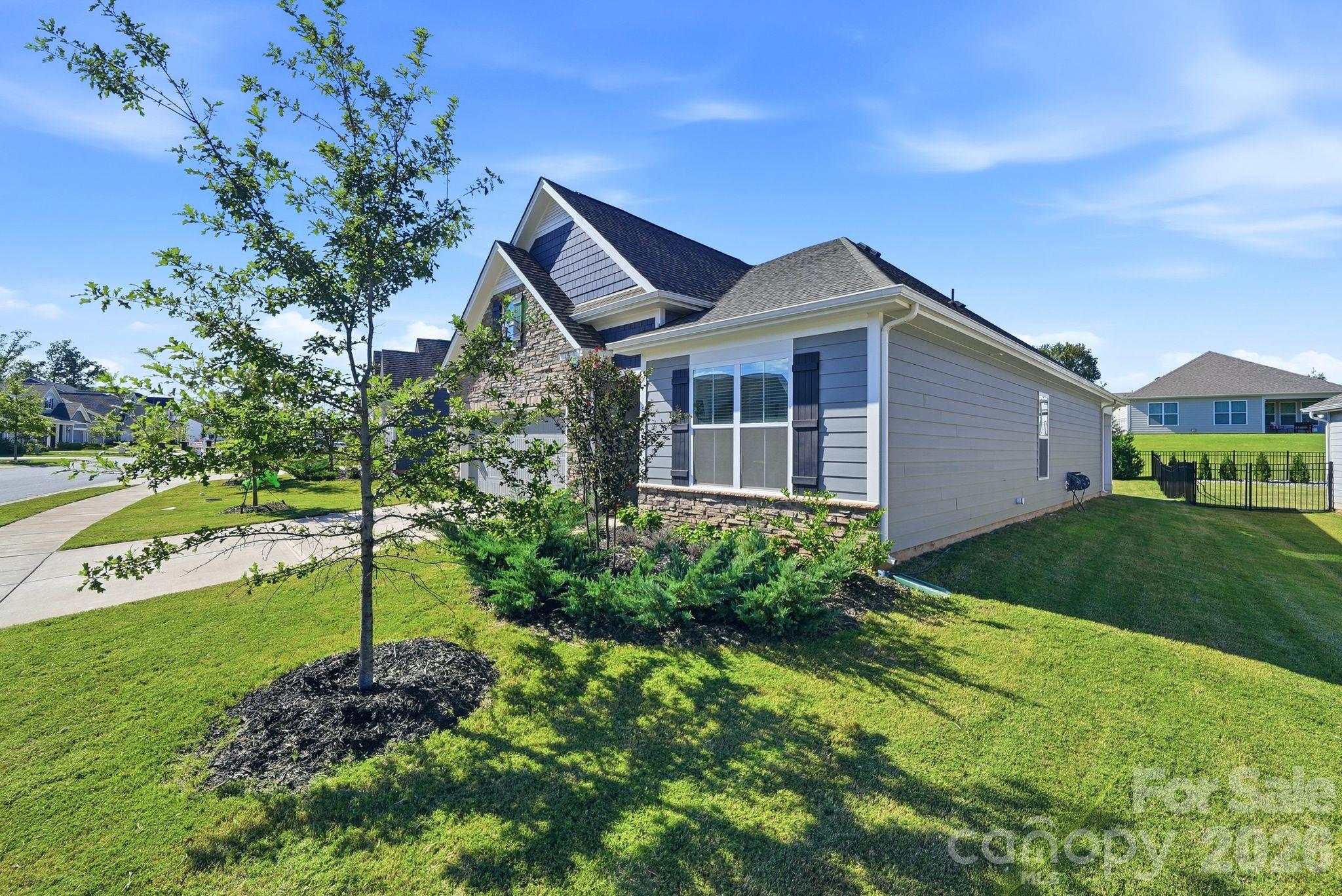 Perfect Ranch Home - 4207 Millstream Road, Denver