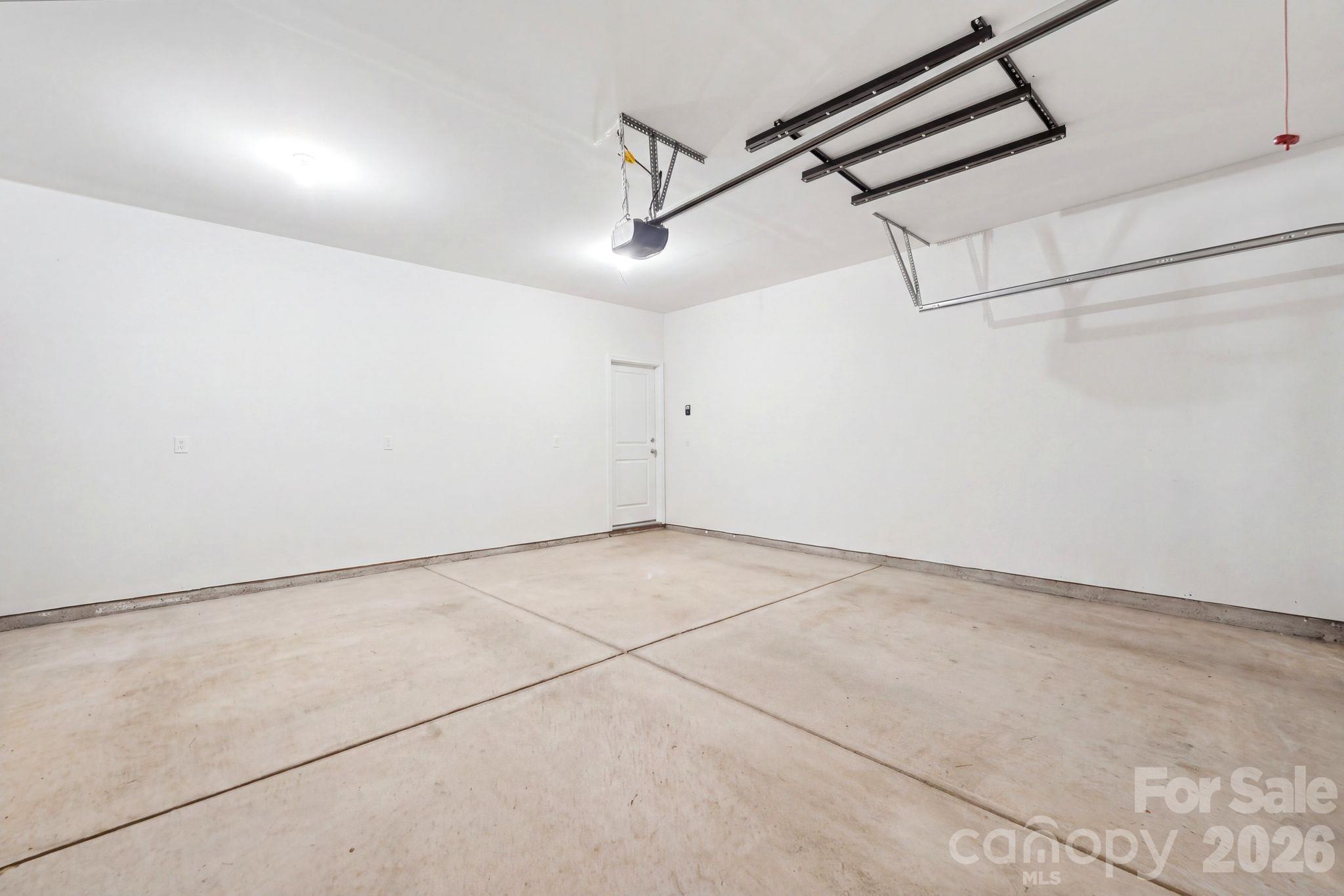 Nice 2 Car Garage - 4207 Millstream Road, Denver