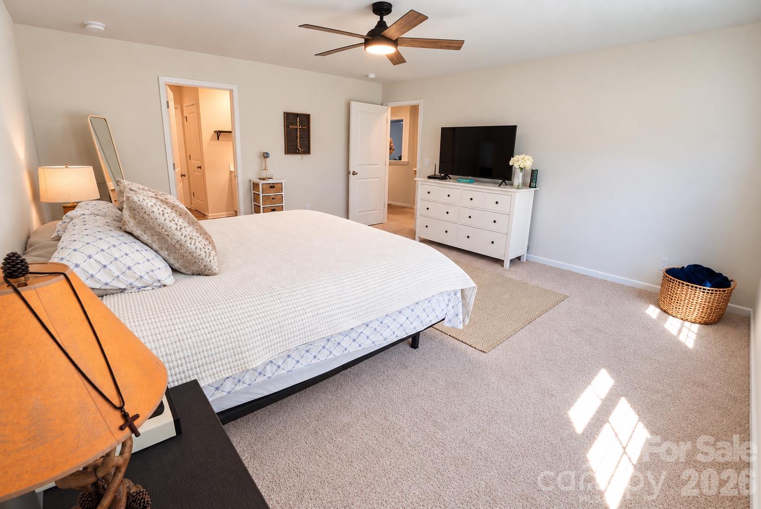 Single Family Residence at 722 Hickory Point Drive, Lexington, photo 13 of 22