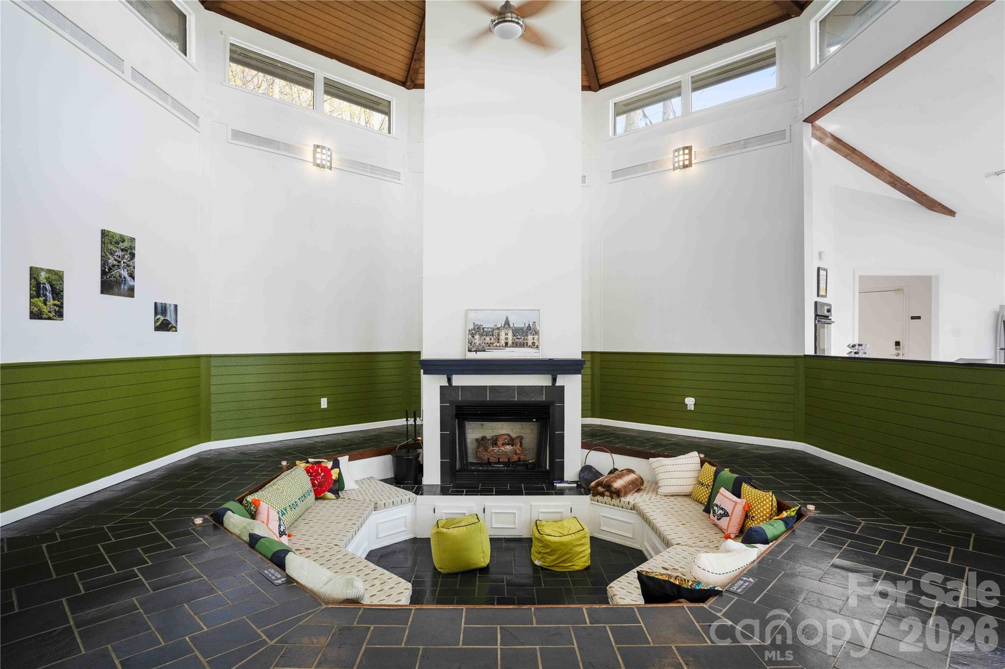 Sunken Conversation Area - 39 Tatham Road, Hendersonville