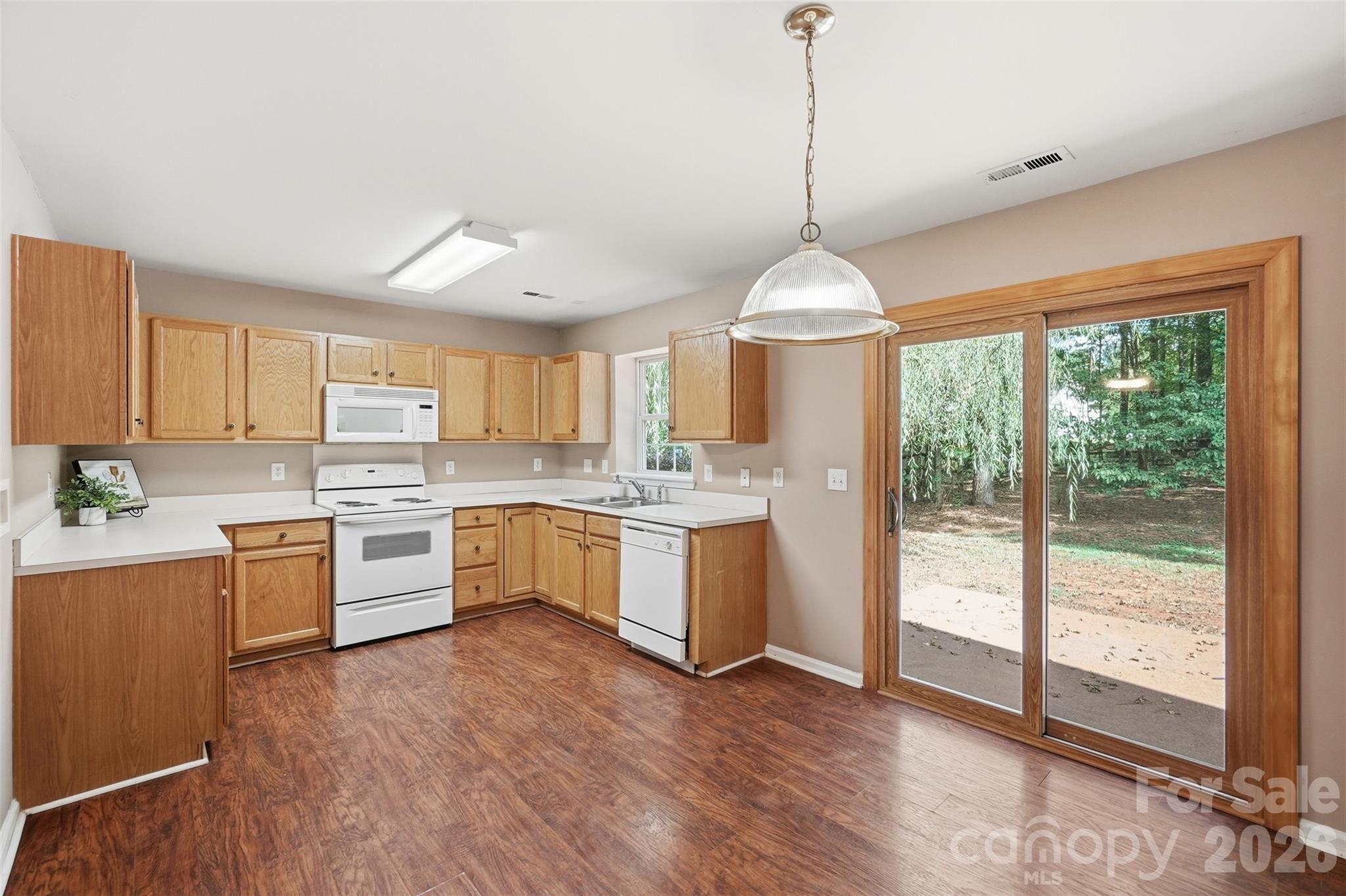 Single Family Residence at 1619 Eagle Lake Drive, Indian Land, photo 4 of 29