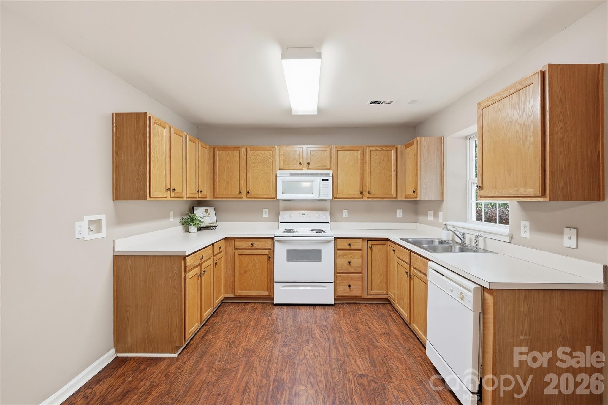 Single Family Residence at 1619 Eagle Lake Drive, Indian Land, photo 5 of 29