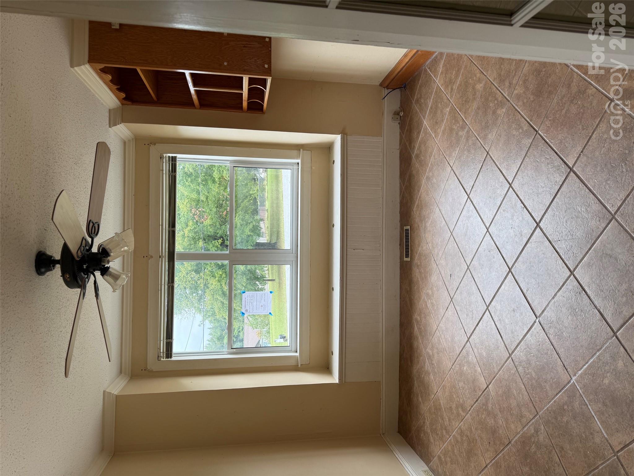 Single Family Residence at 160 Stonewall Circle, Concord, photo 4 of 10