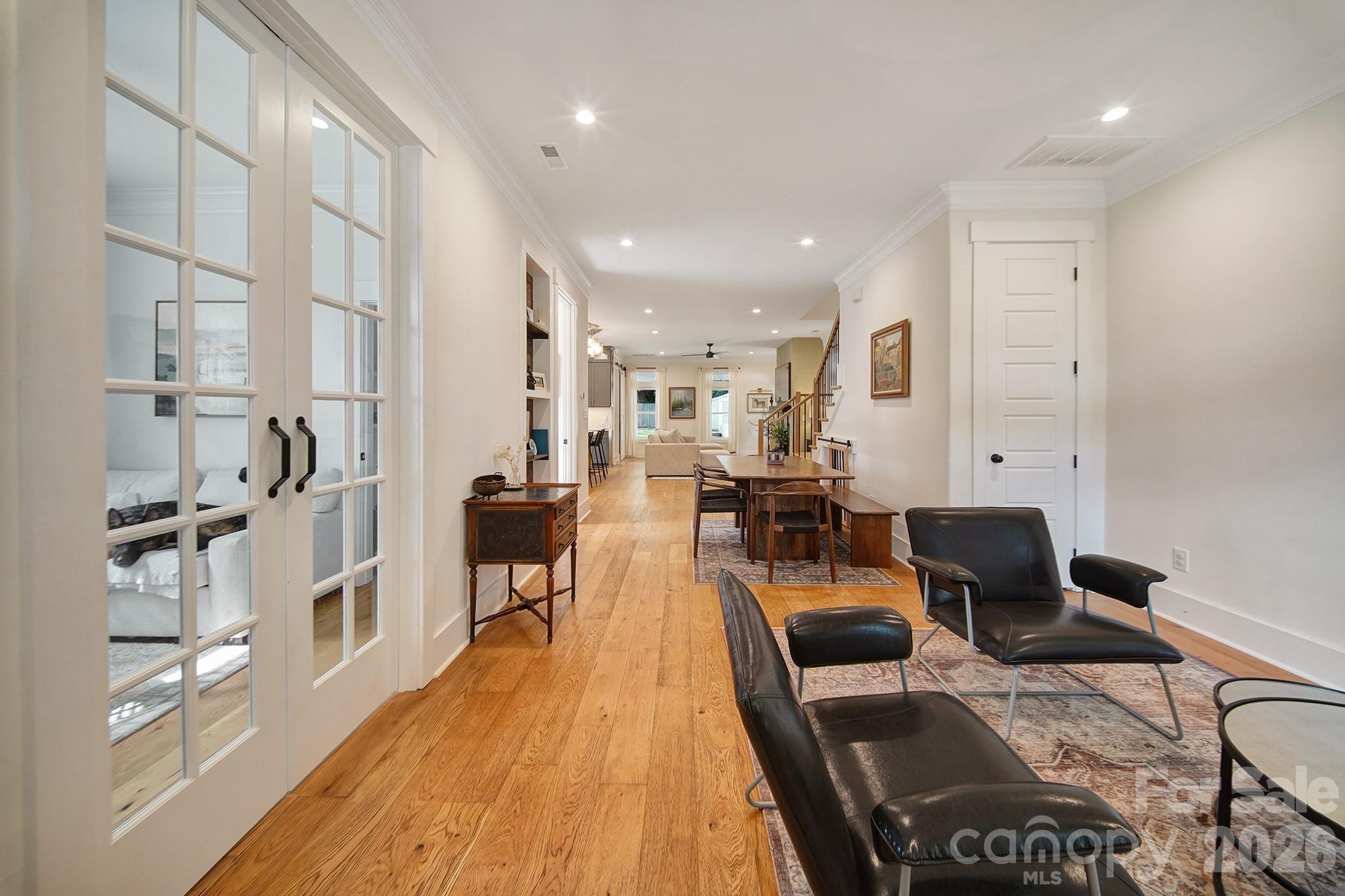 Single Family Residence at 1216 Effingham Road, Charlotte, photo 6 of 42