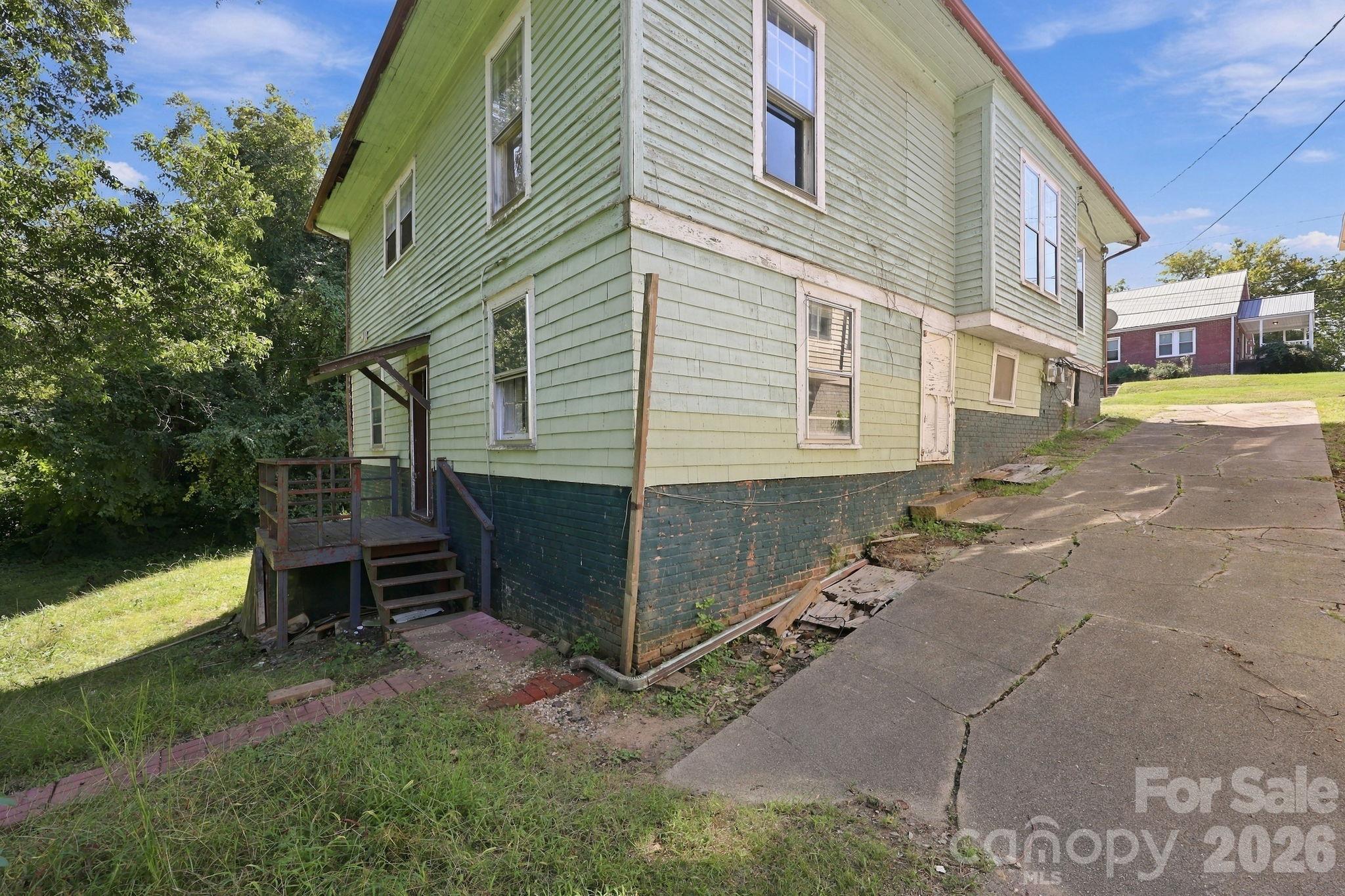 Single Family Residence at 622 W Council Street, Salisbury, photo 35 of 48