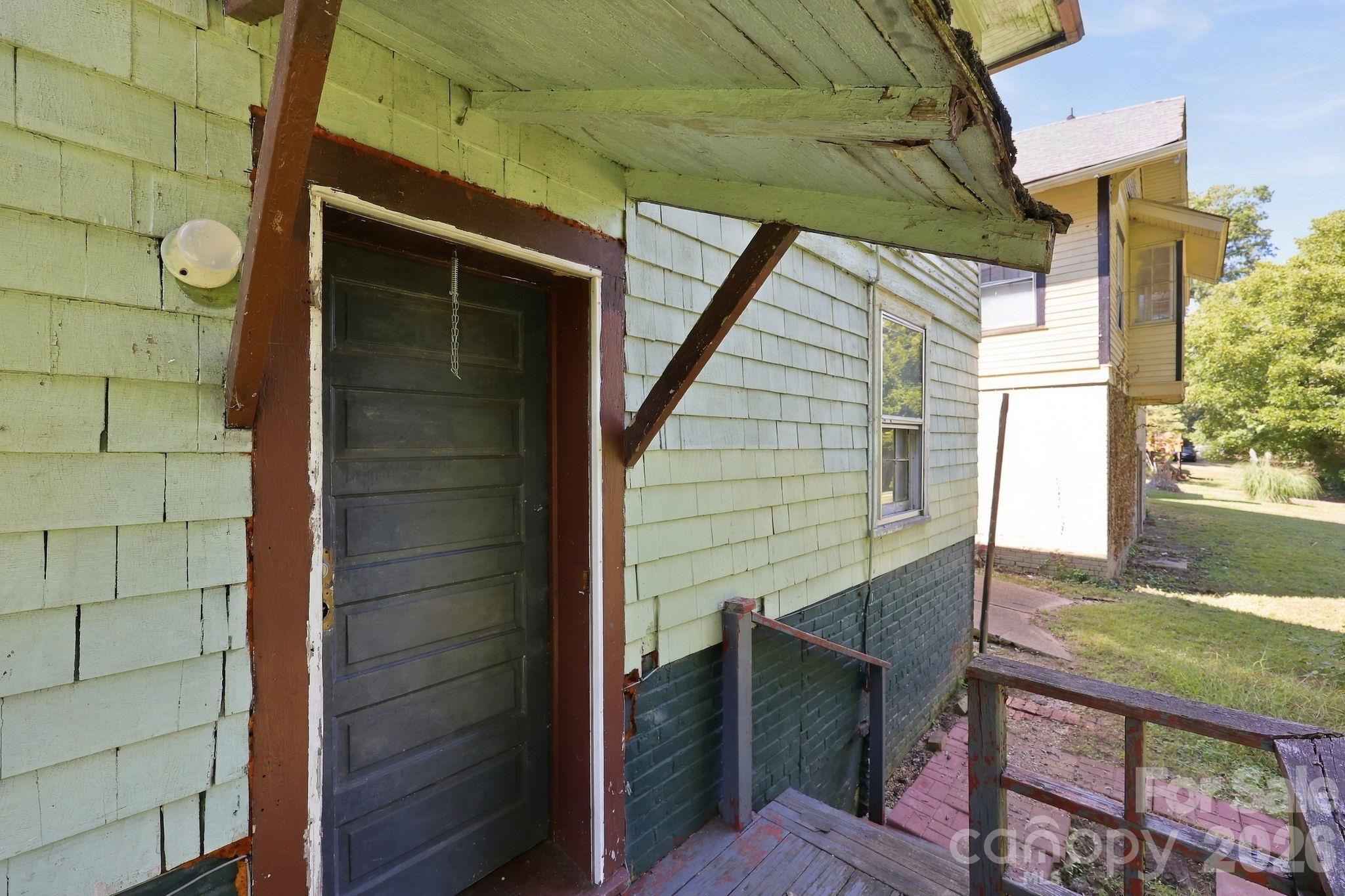 Single Family Residence at 622 W Council Street, Salisbury, photo 38 of 48