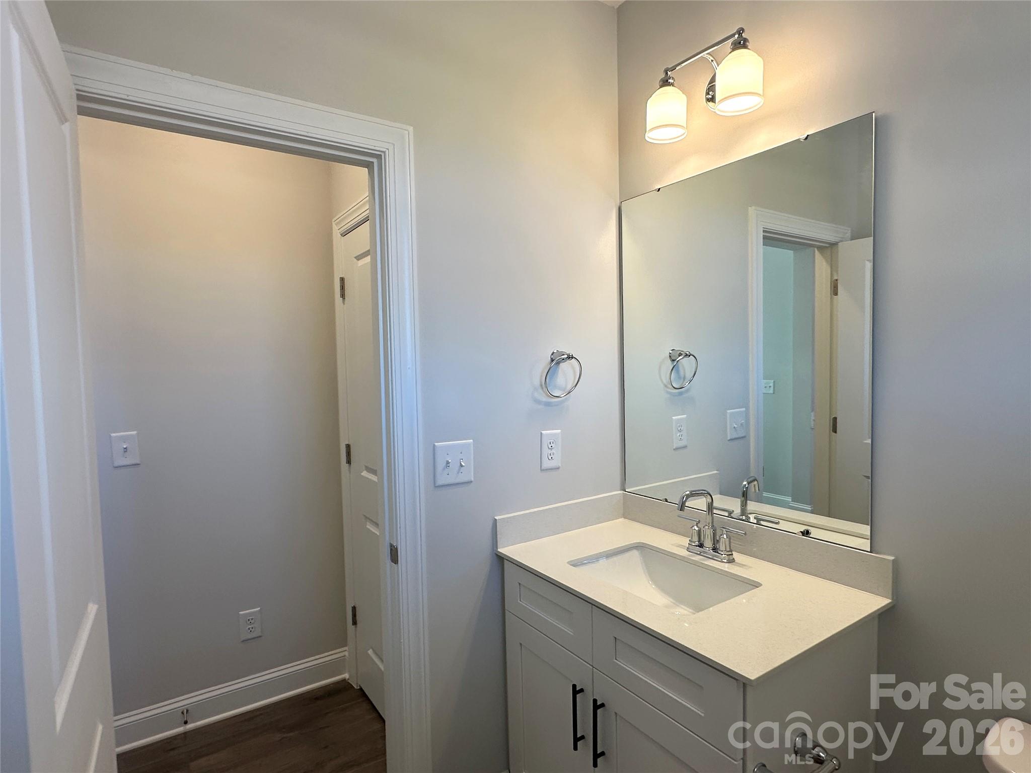 Powder Bath - 109 Pull Lane, Troutman