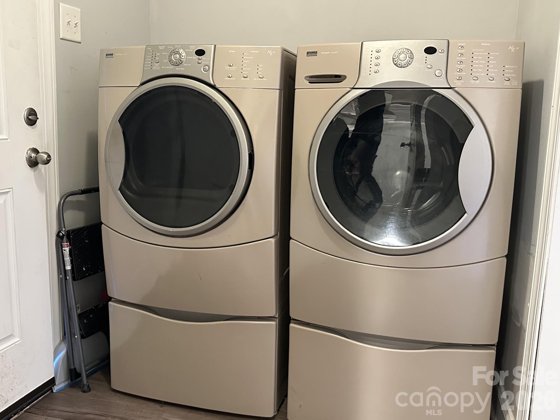 Washer/Dryer Set Included. - 206 Pethel Street, Kannapolis