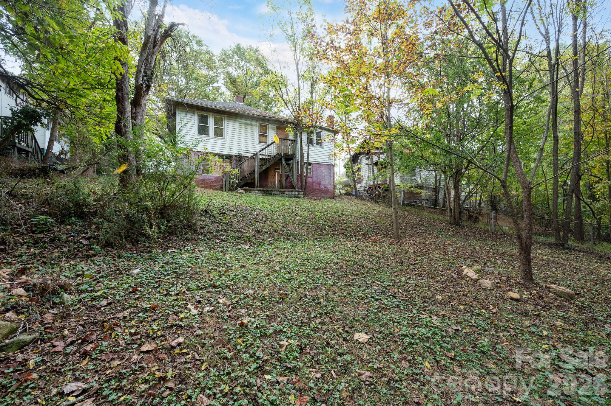 Walkable to Haywood Road and Hominy Creek Greenway - 125 Fairfax Avenue, Asheville