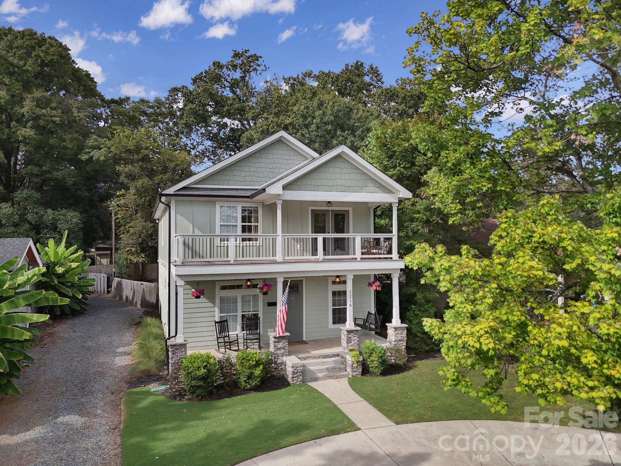 Single Family Residence at 1216 Effingham Road, Charlotte, photo 3 of 42