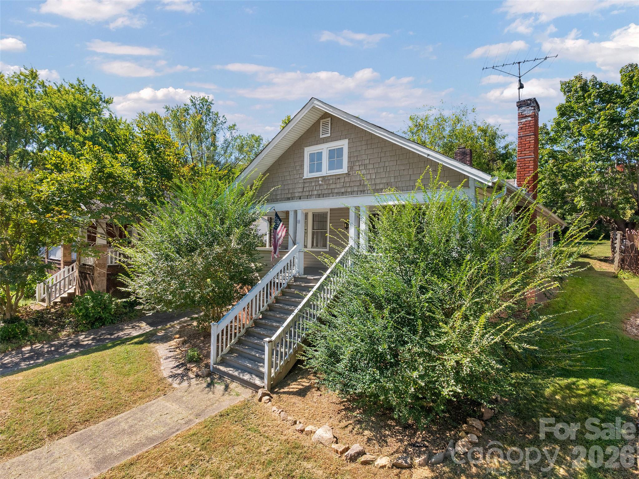 Single Family Residence at 33 Madeline Avenue, Asheville, photo 2 of 20
